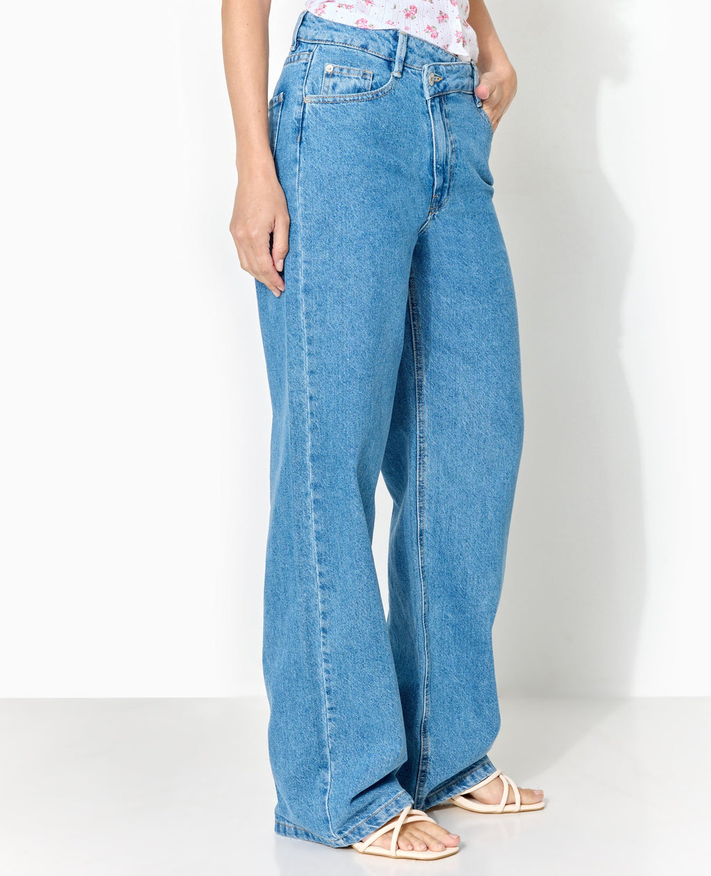 Jean straight taille croisée