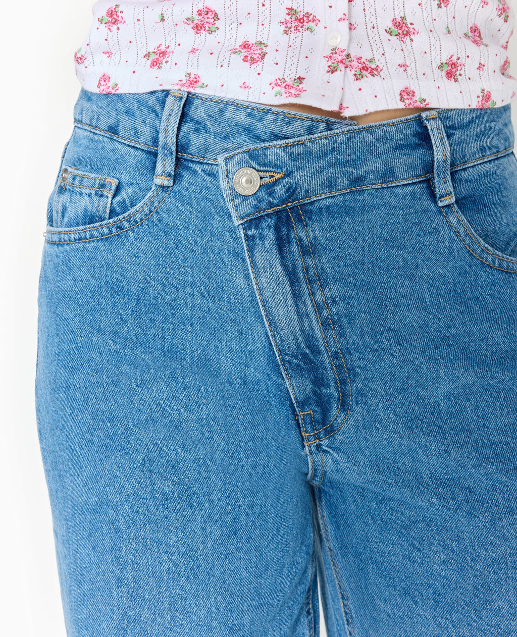 Jean straight taille croisée