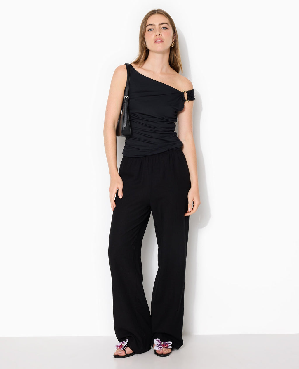 Pantalon droit et large avec ceinture coulissée