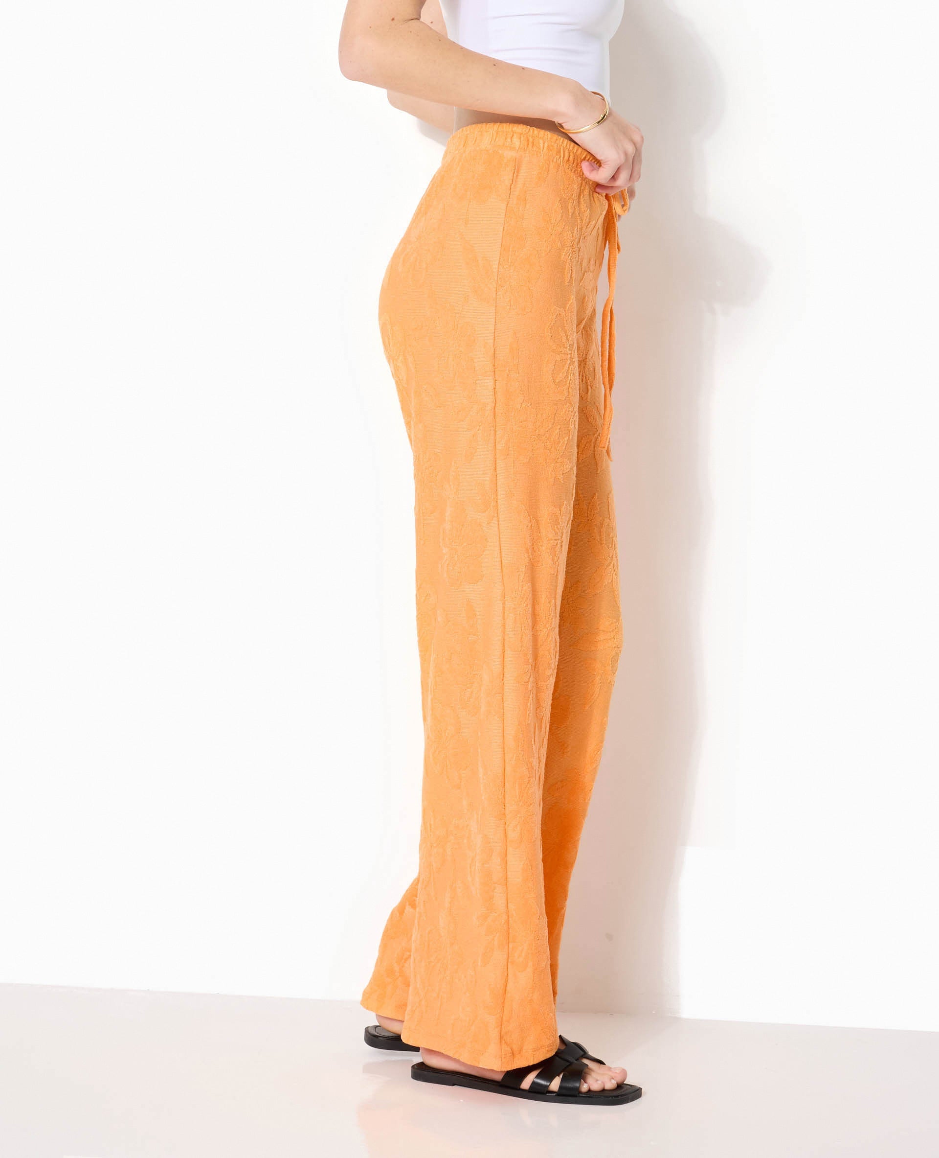 Pantalon ample en éponge jacquard motif fleurs