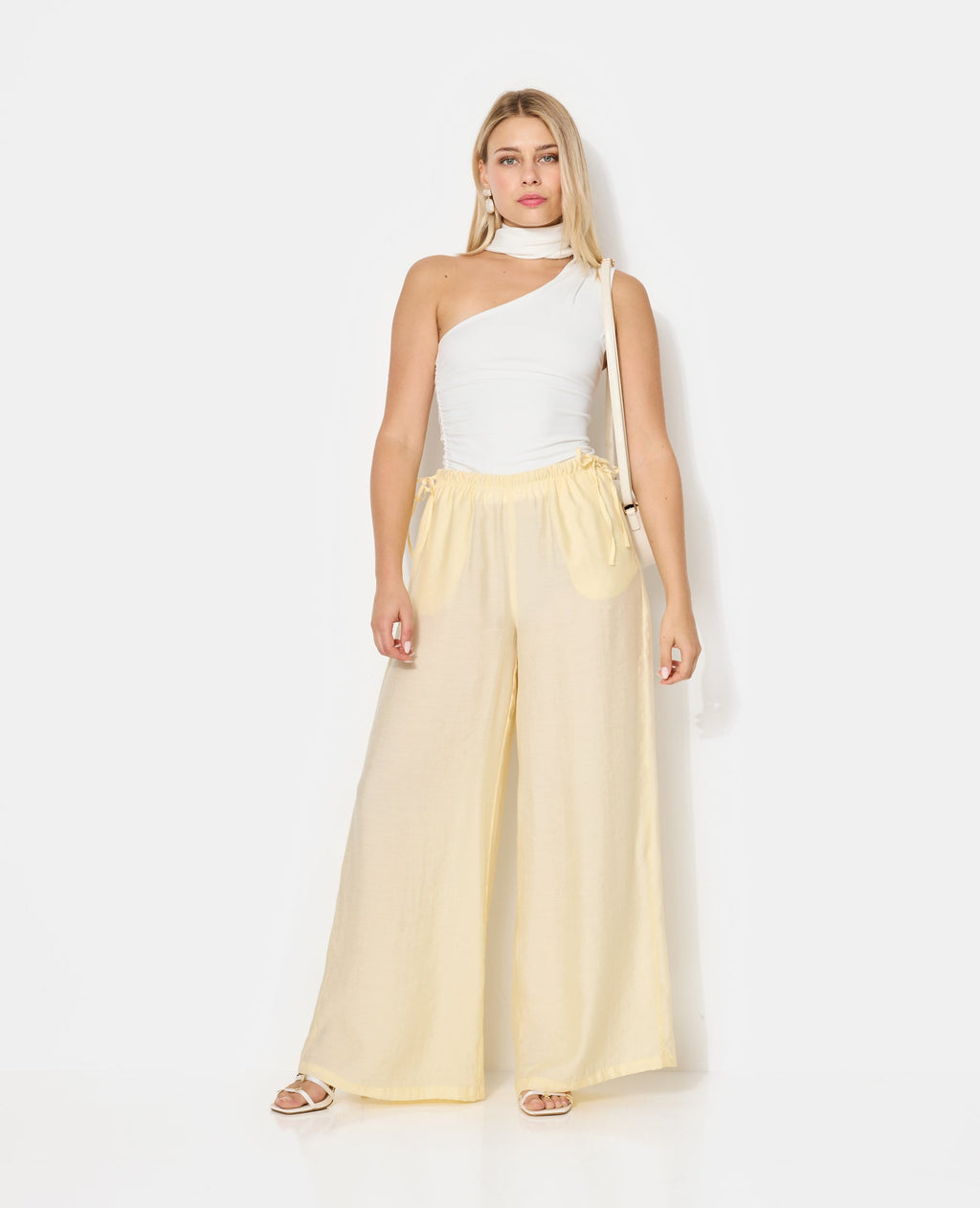 Pantalon palazzo en tissu effet peau de pêche