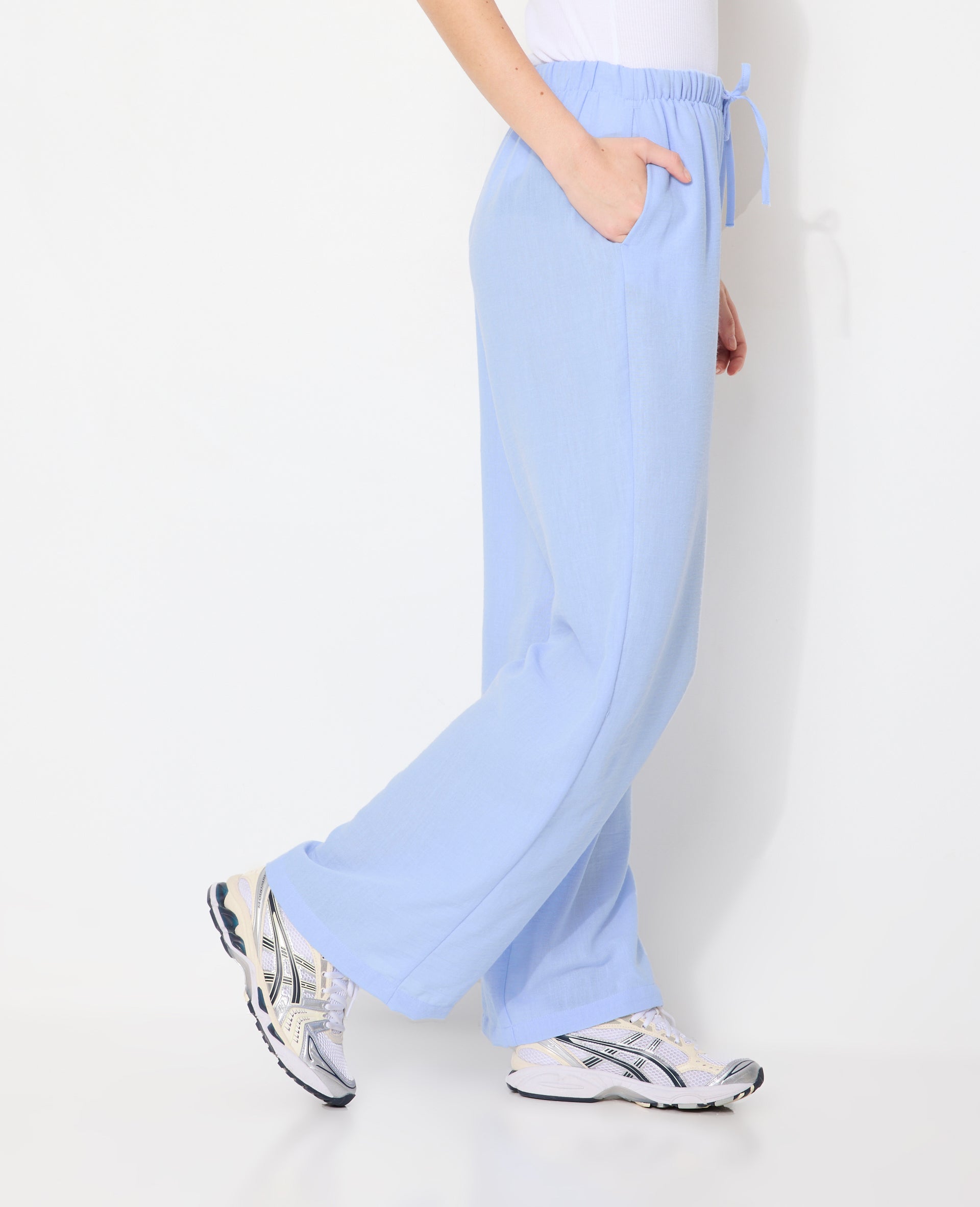 Pantalon large et droit avec lien coulissé
