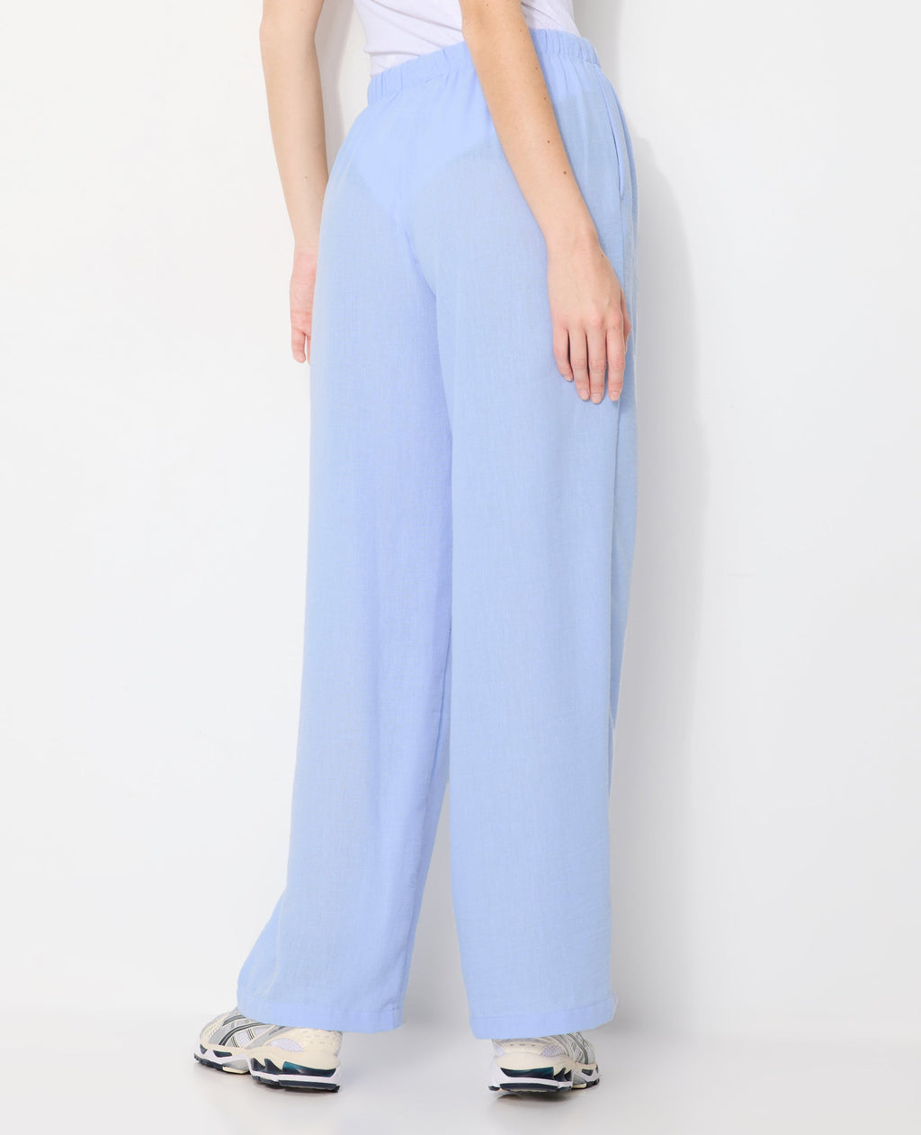 Pantalon large et droit avec lien coulissé