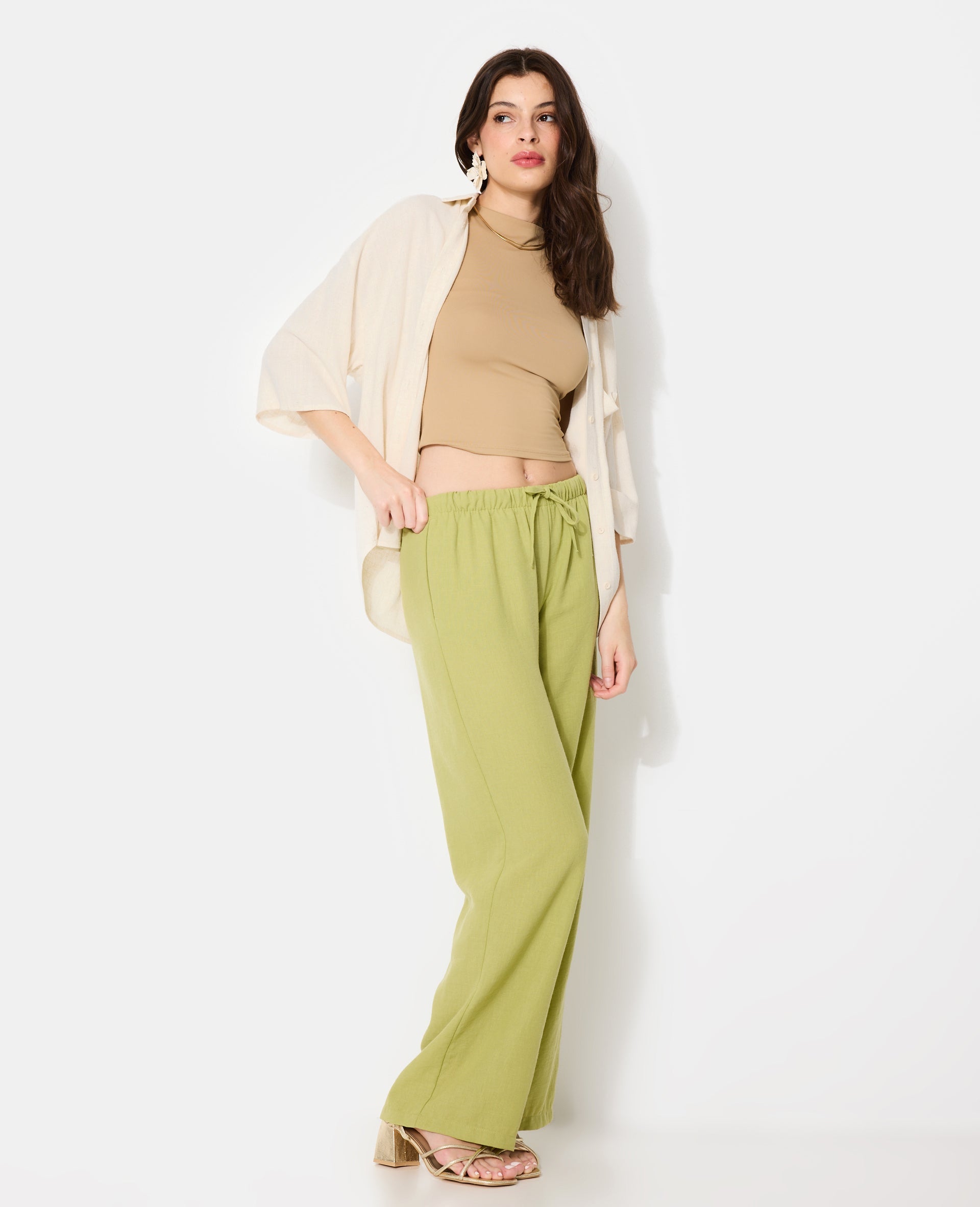 Pantalon large et droit avec lien coulissé