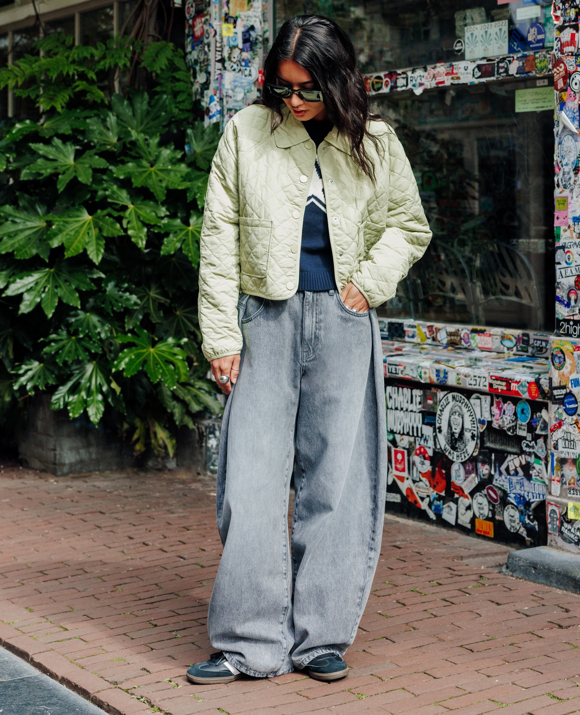 Jean barrel taille medium avec plis fantaisie