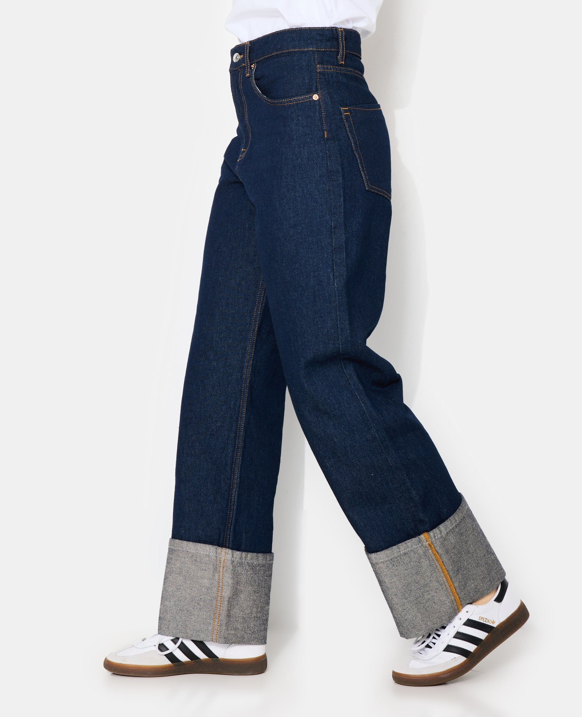 Jean straight taille haute avec grands revers