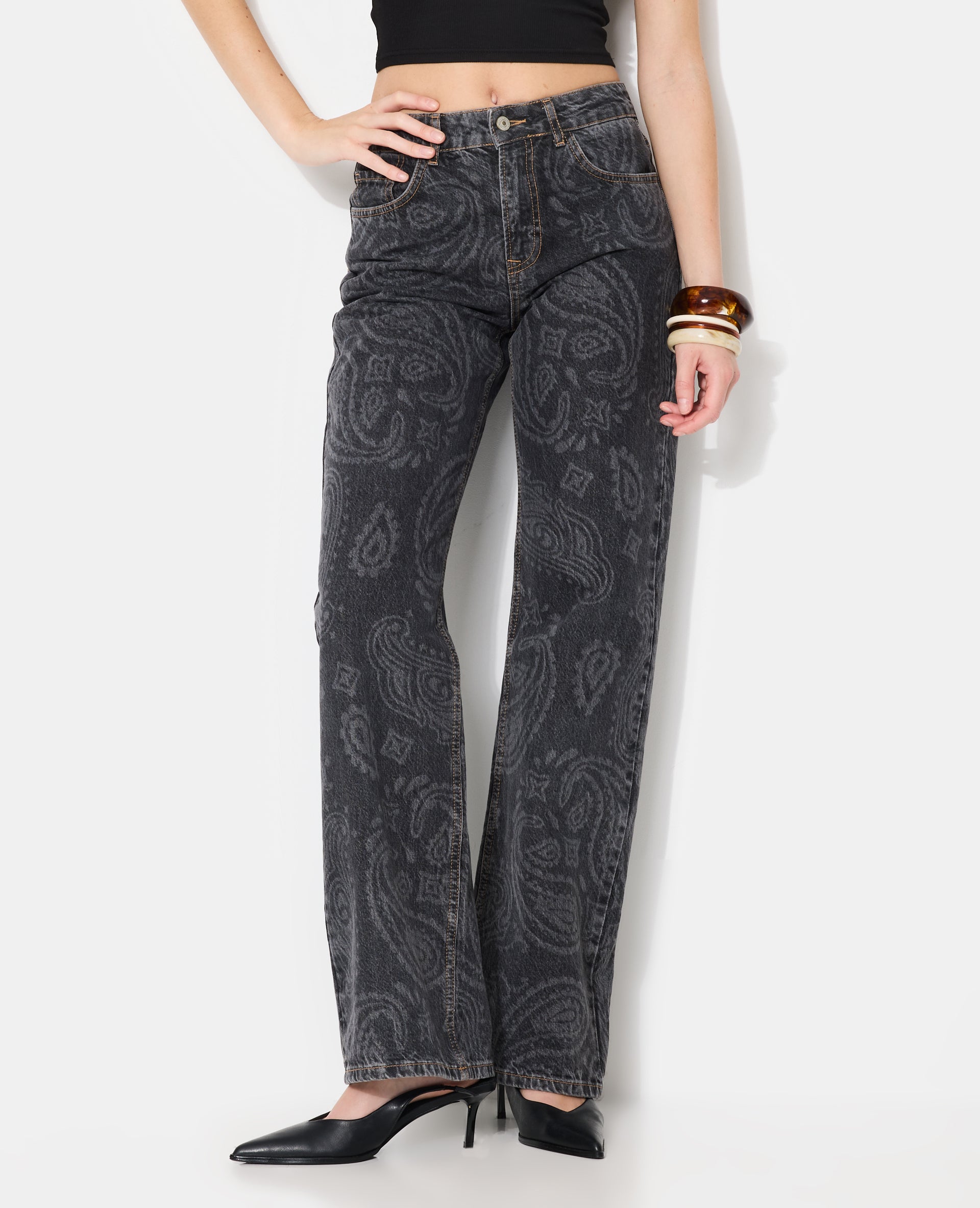 Jean straight taille haute avec motifs bandana