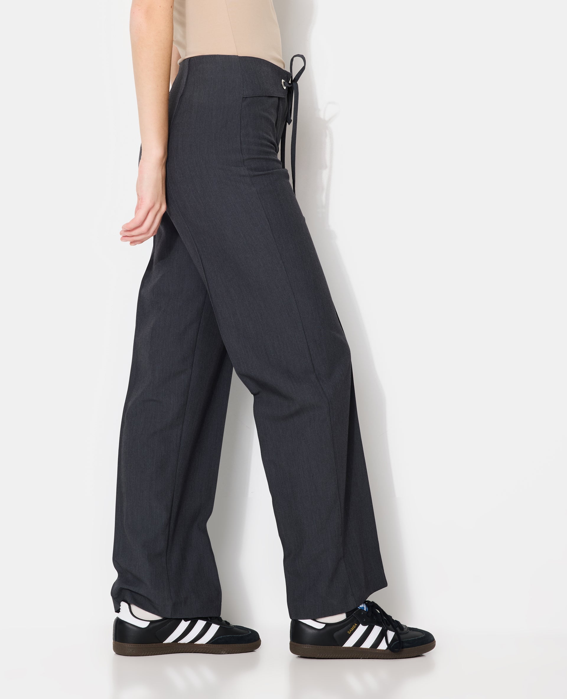 Pantalon city avec ceinture à nouer