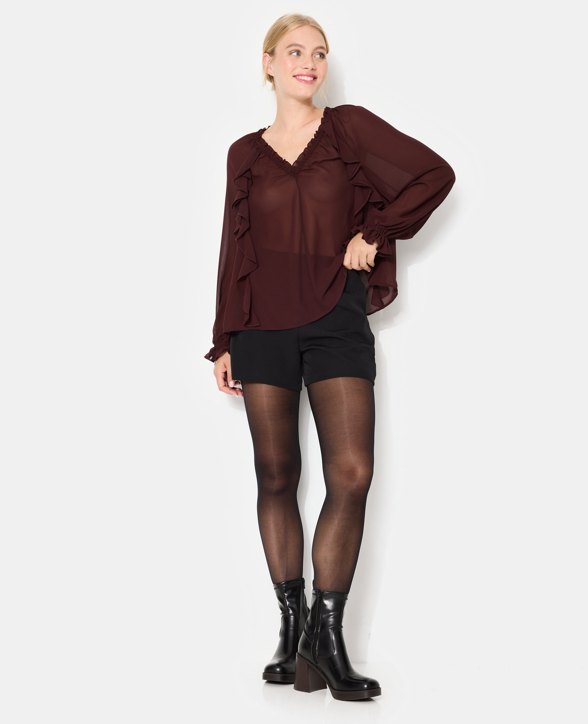 Short city taille haute avec doubles passants