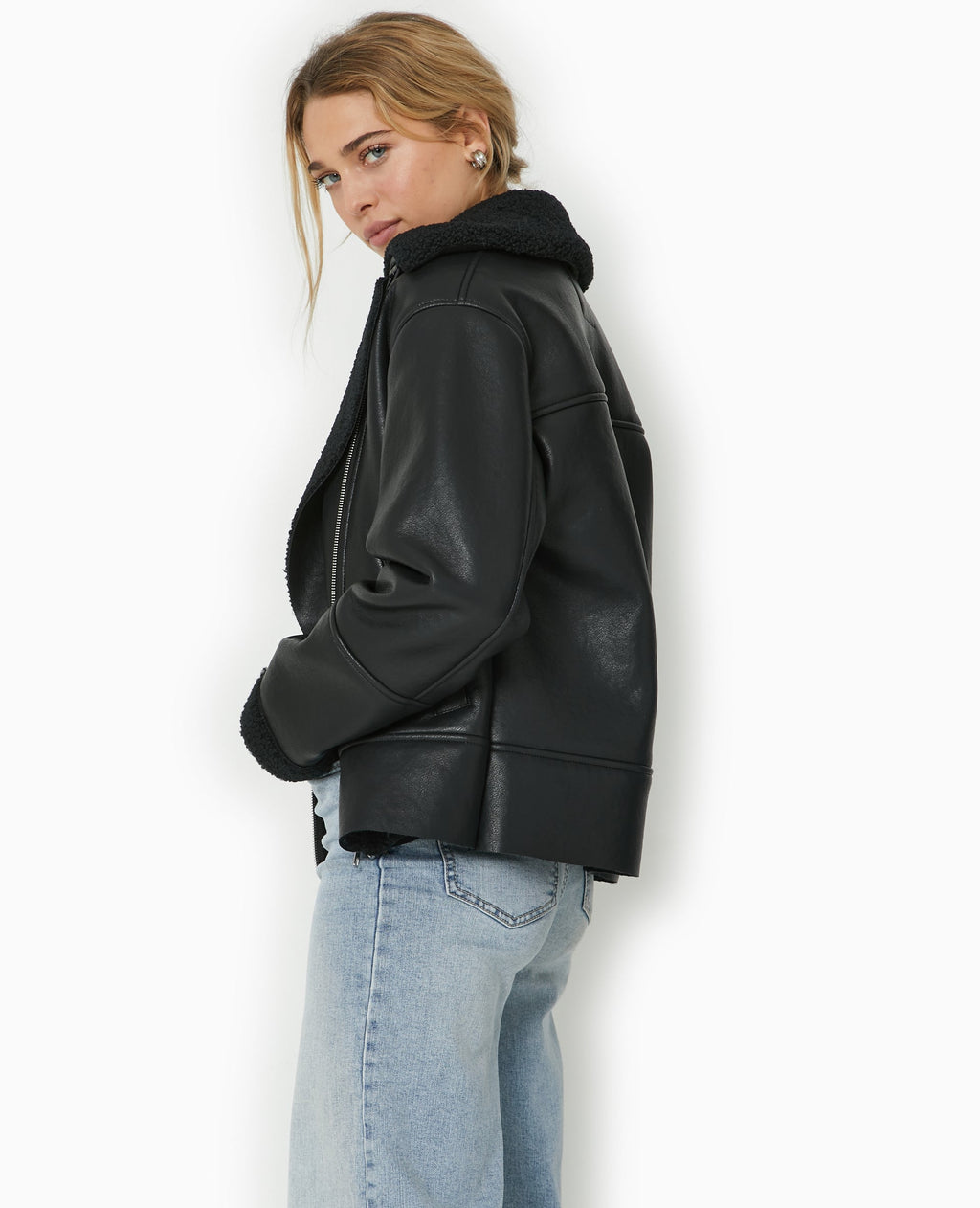 Blouson bombardier en simili avec sherpa