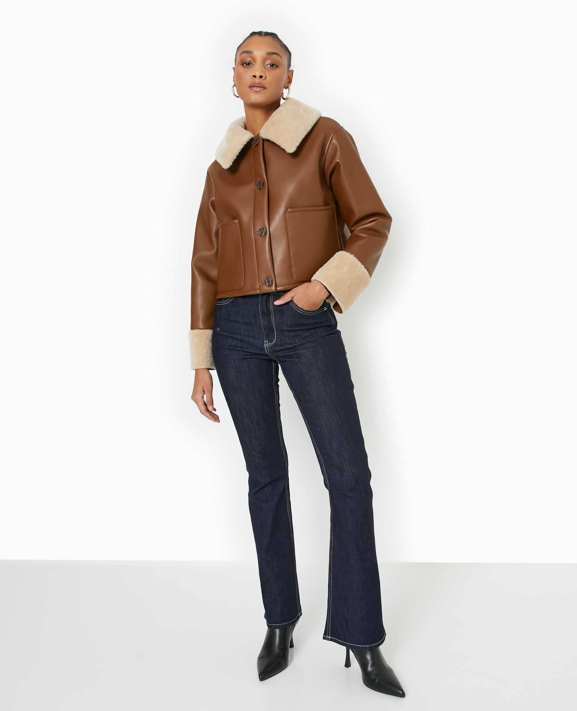 Blouson en simili avec doublure fourrure