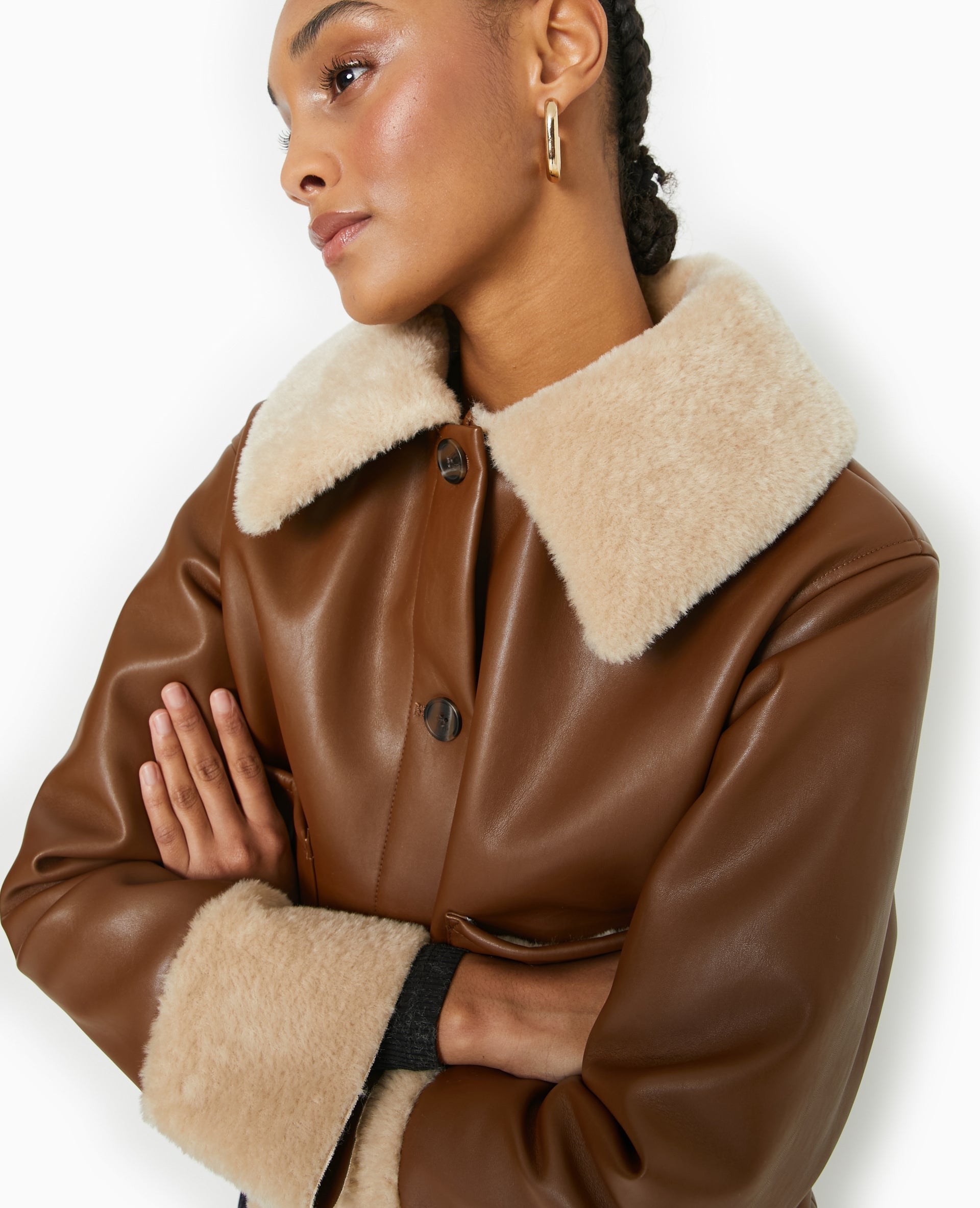 Blouson en simili avec doublure fourrure
