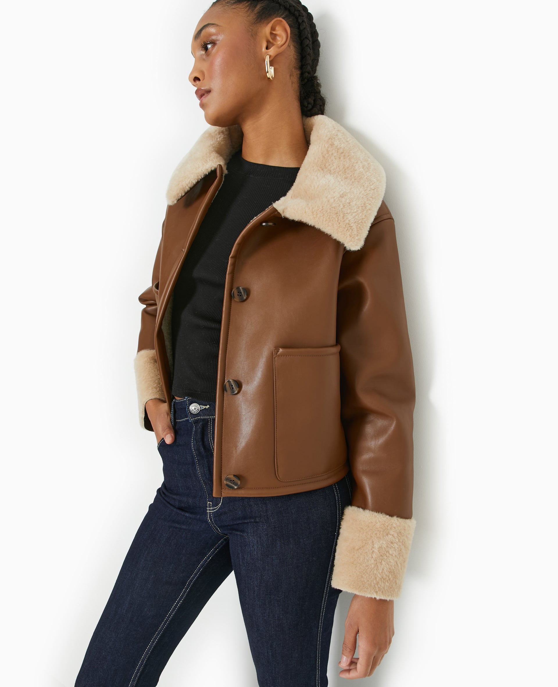 Blouson en simili avec doublure fourrure