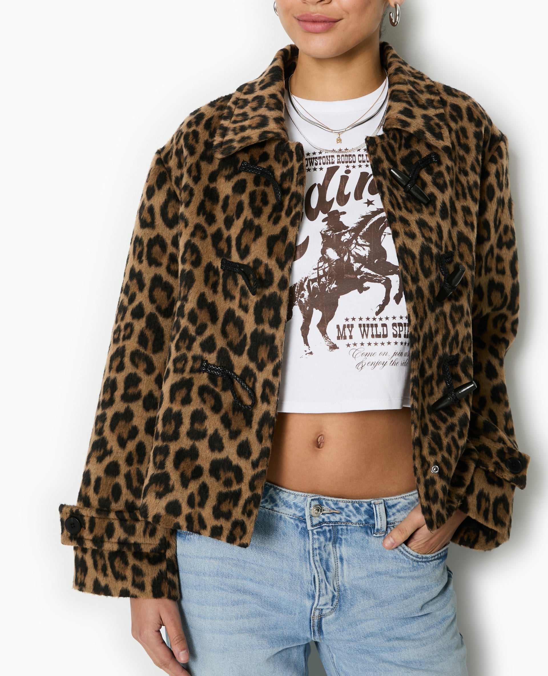 Manteau court léopard avec boutons duffle coat