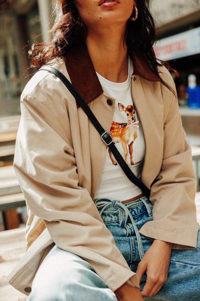 Manteau court en toile avec col velours