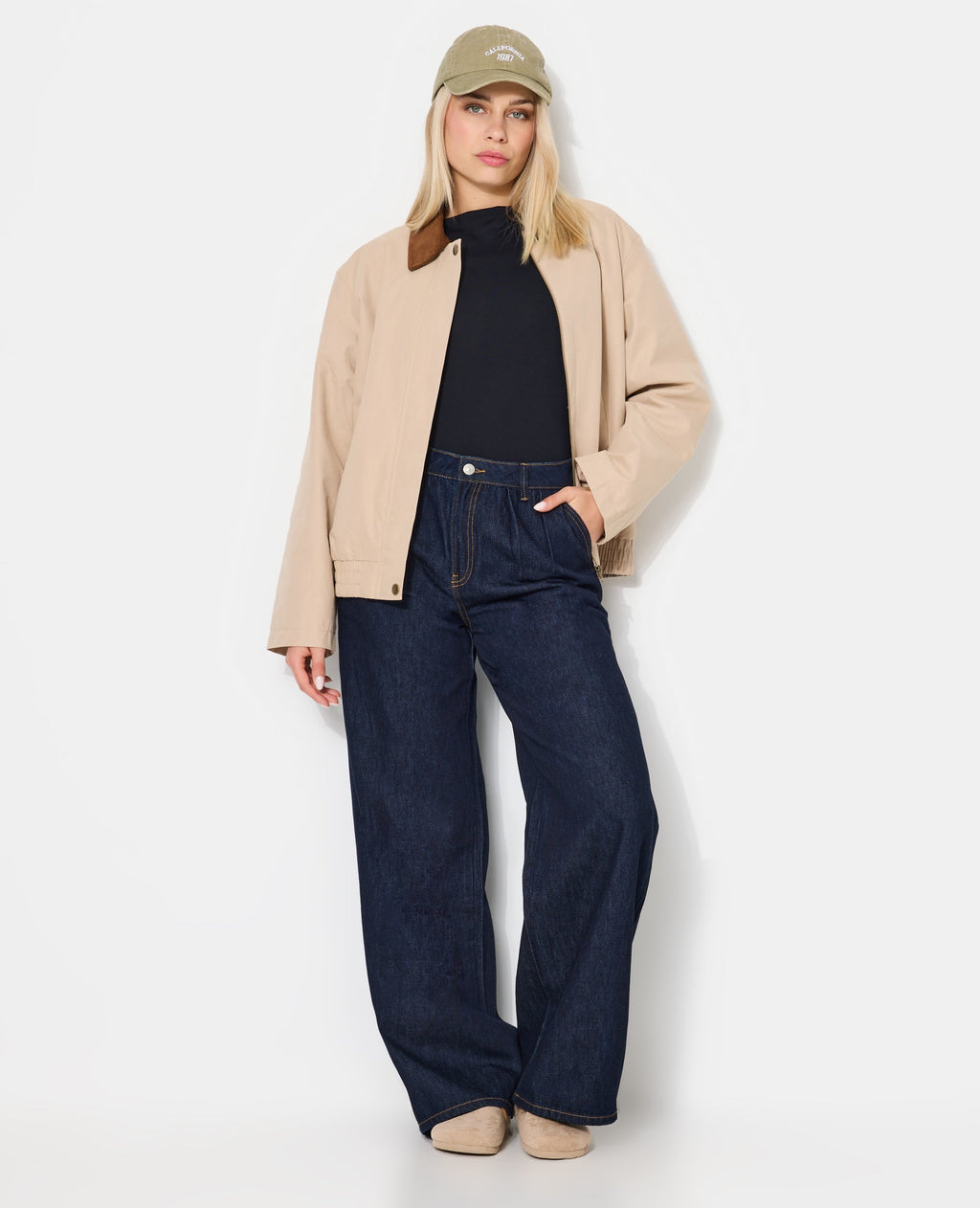 Manteau court en toile avec col velours