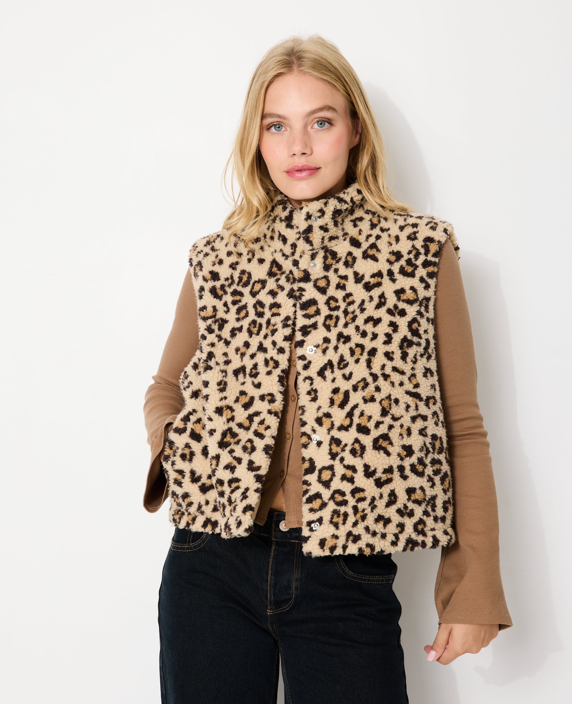 Veste sans manches en sherpa motif léopard