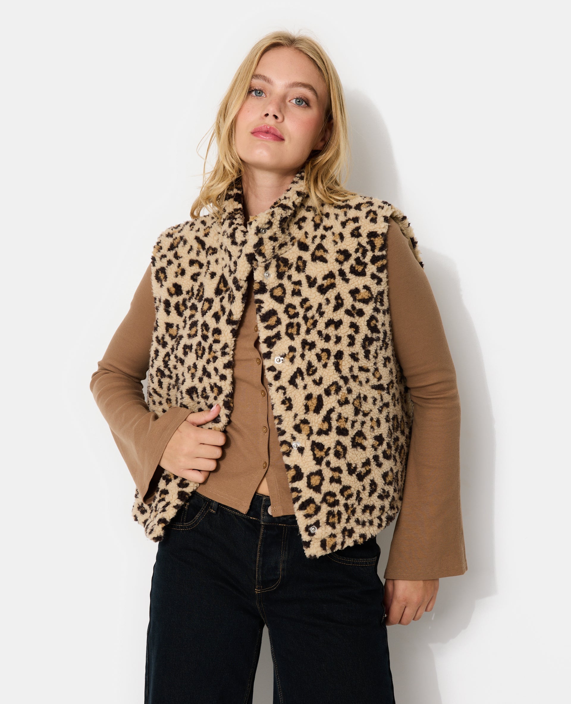 Veste sans manches en sherpa motif léopard