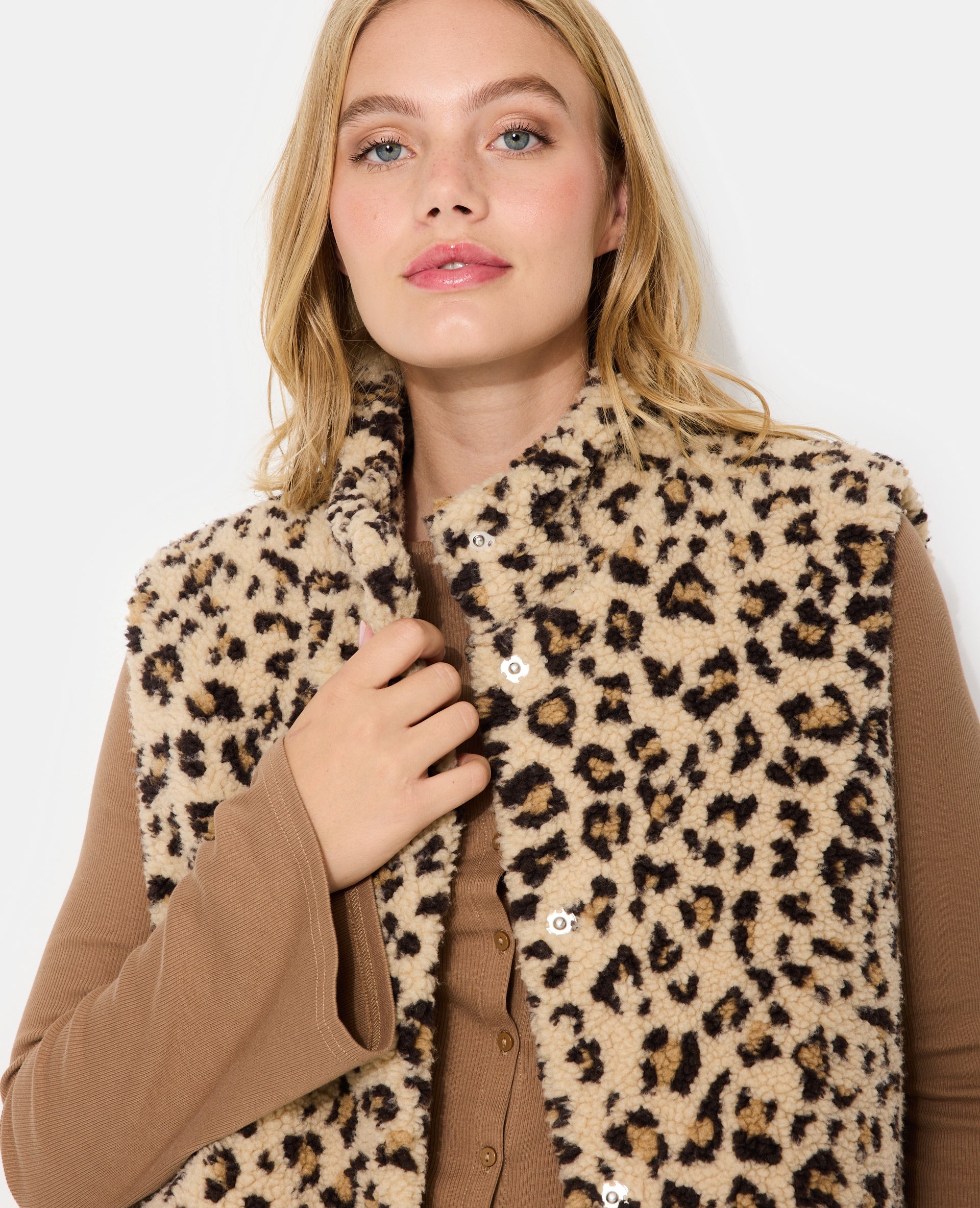 Veste sans manches en sherpa motif léopard