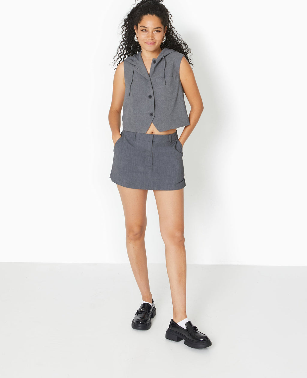 Veste sans manches avec capuche