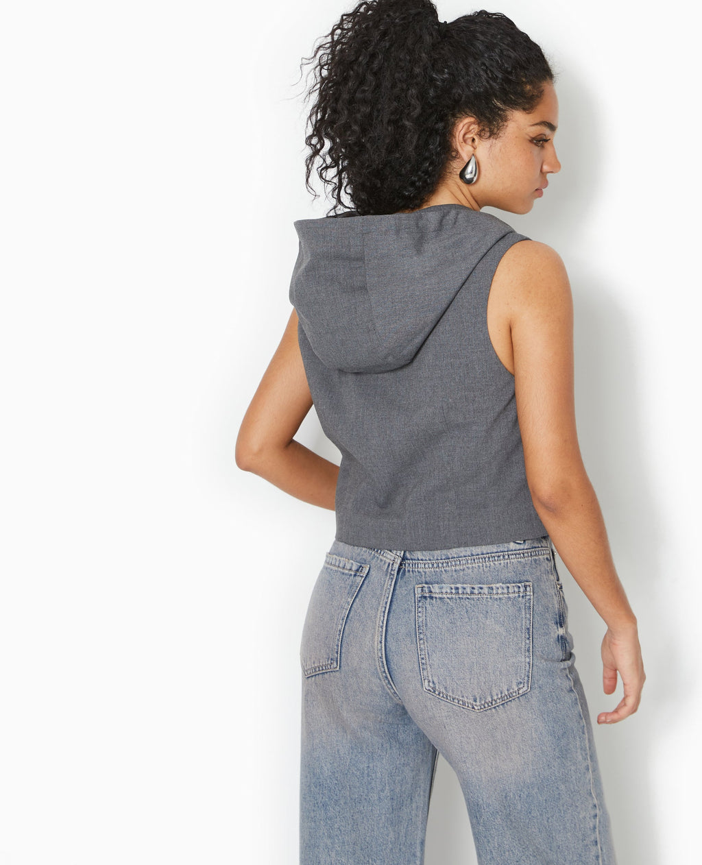 Veste sans manches avec capuche
