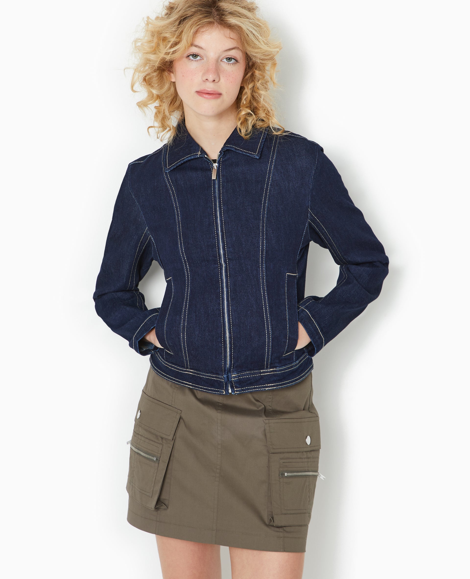 Veste cintrée en jean avec col