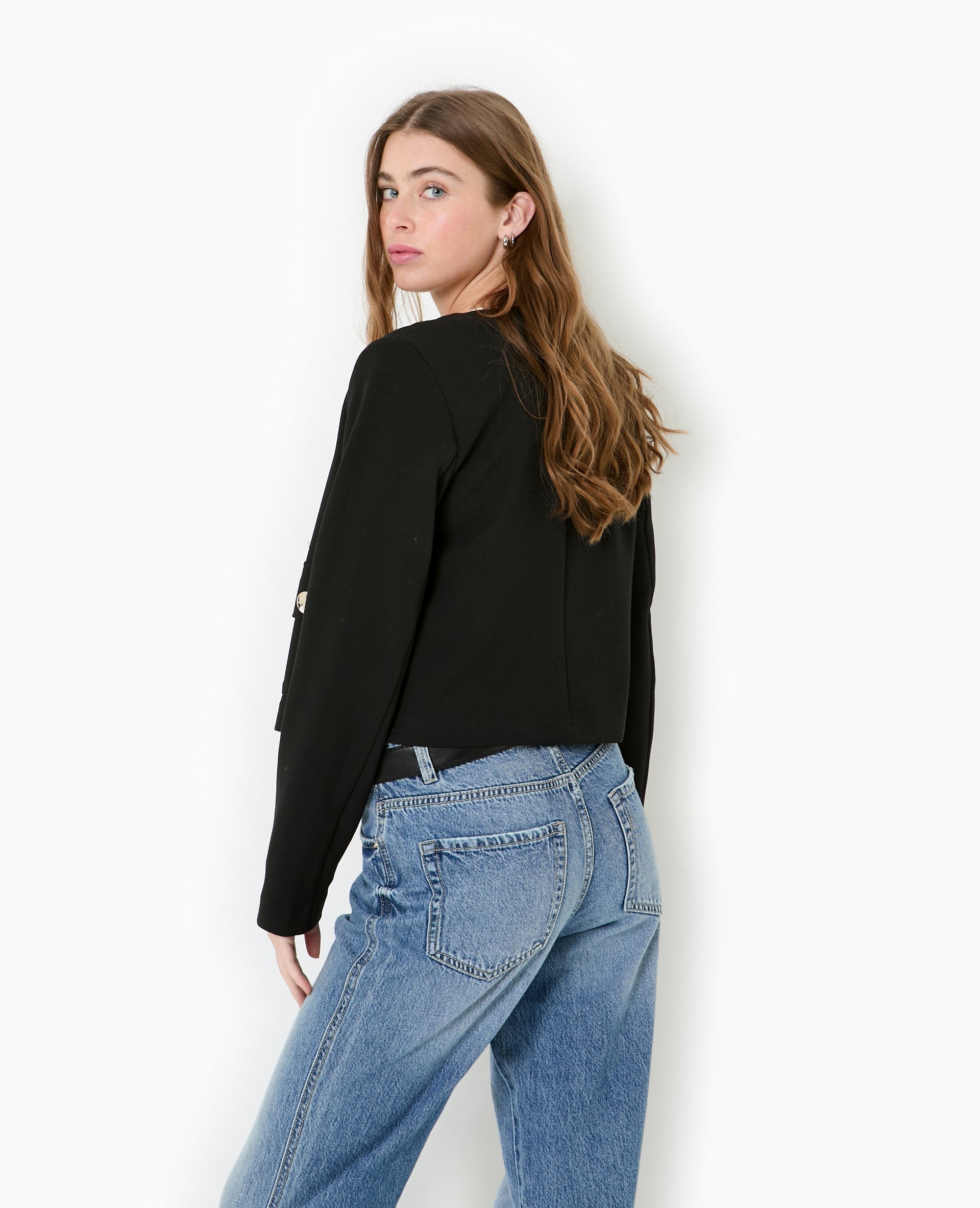 Veste droite et courte avec boutons fantaisie