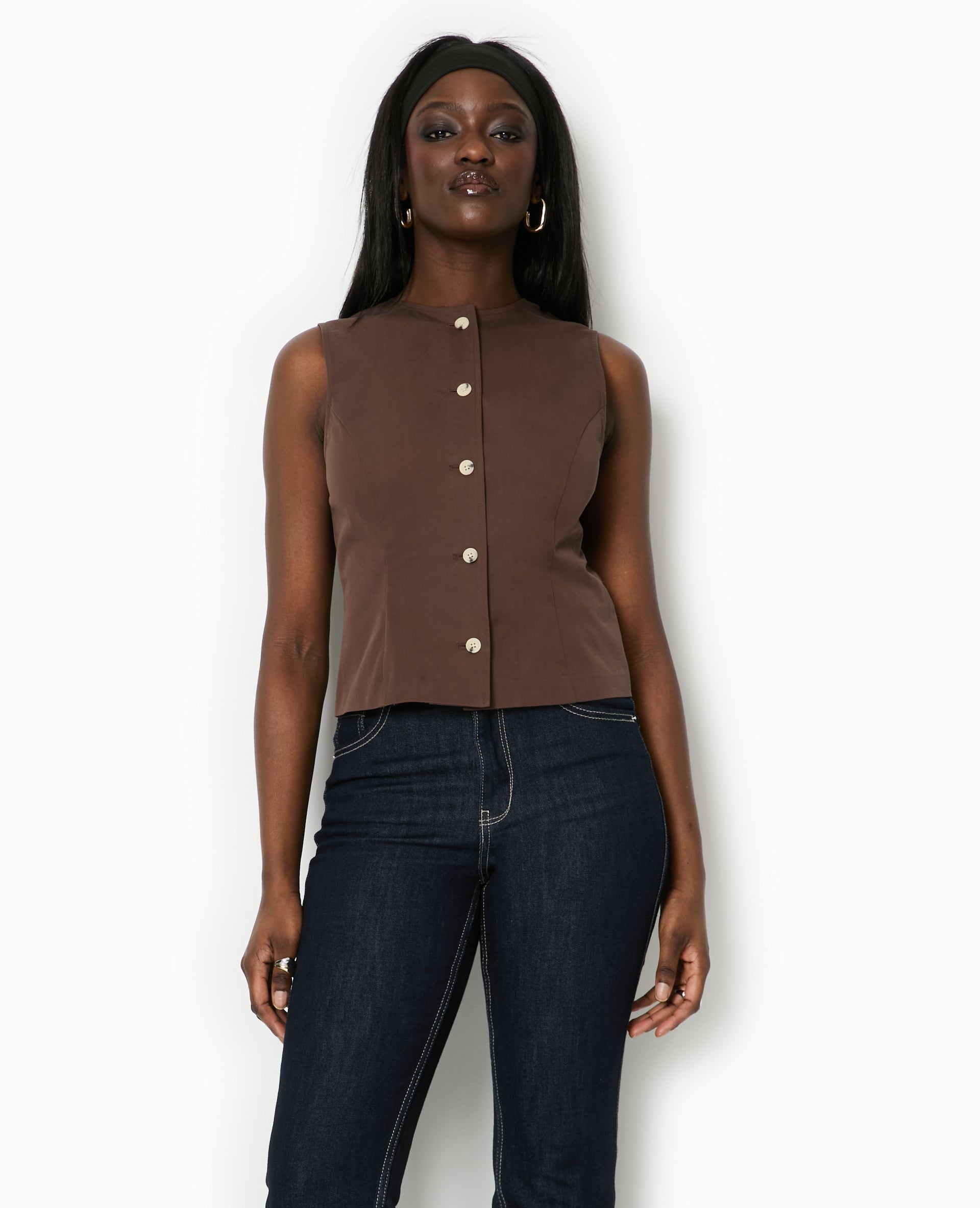 Veste sans manches avec boutons