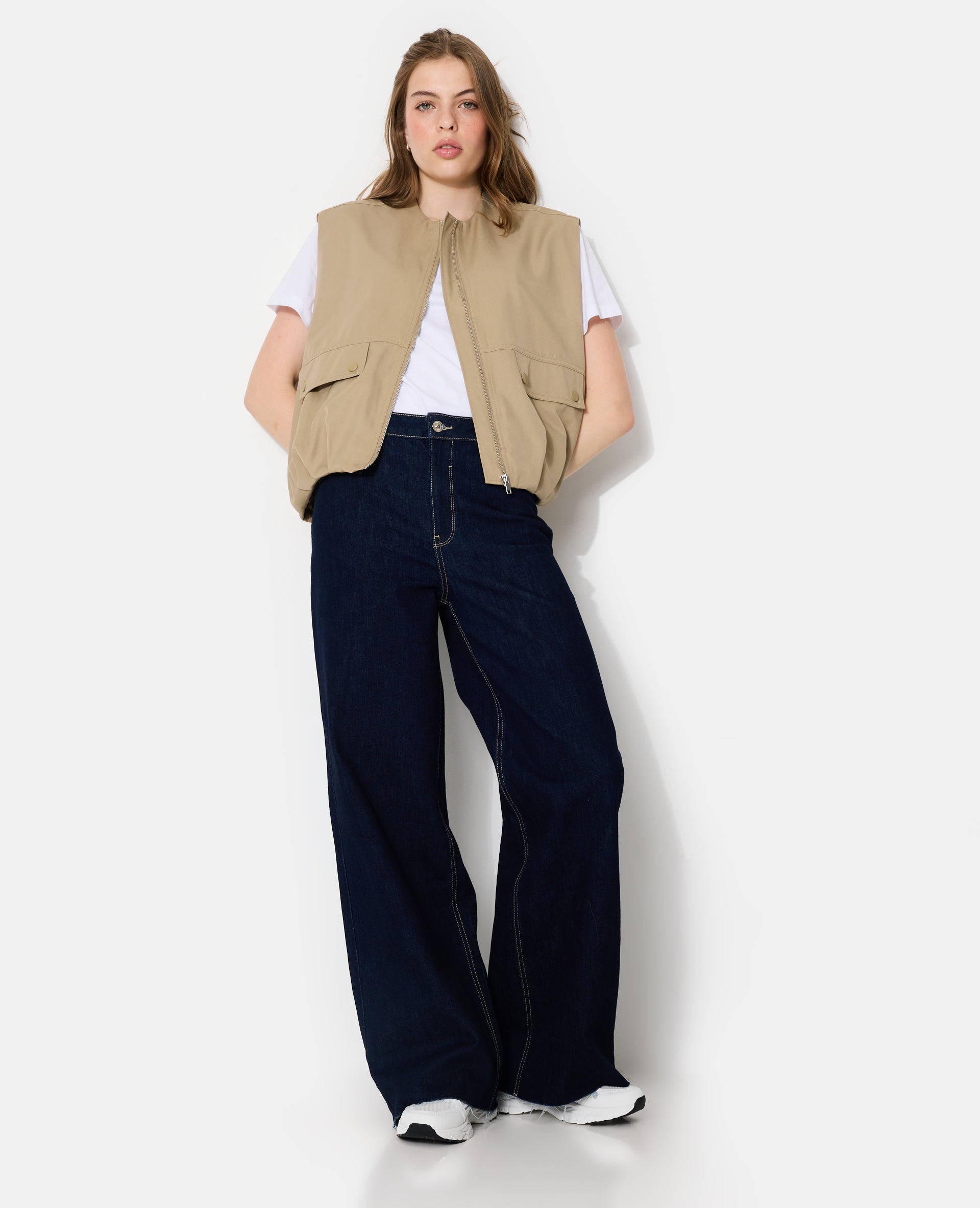 Blouson sans manches zippée avec effet bouffant