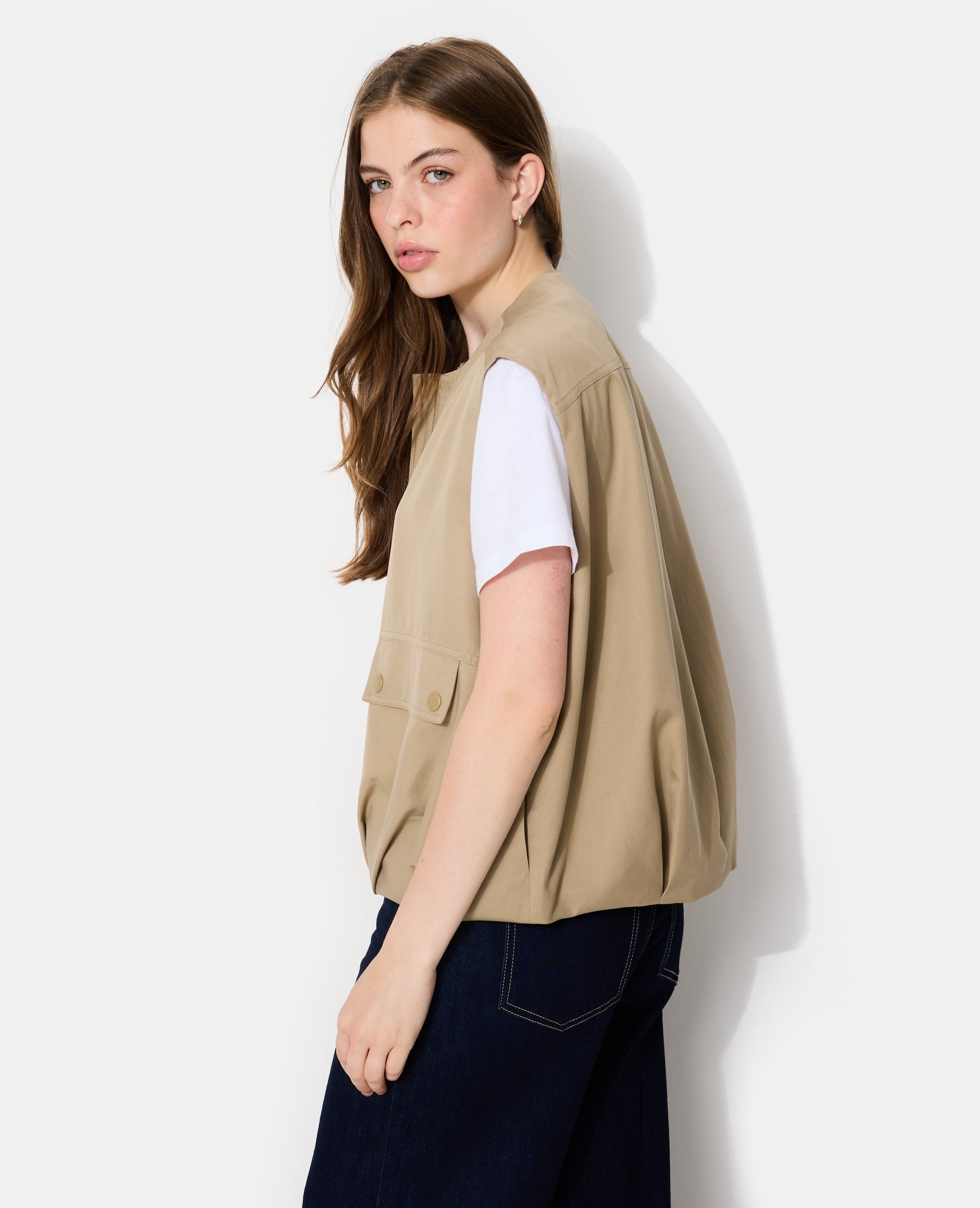 Blouson sans manches zippée avec effet bouffant