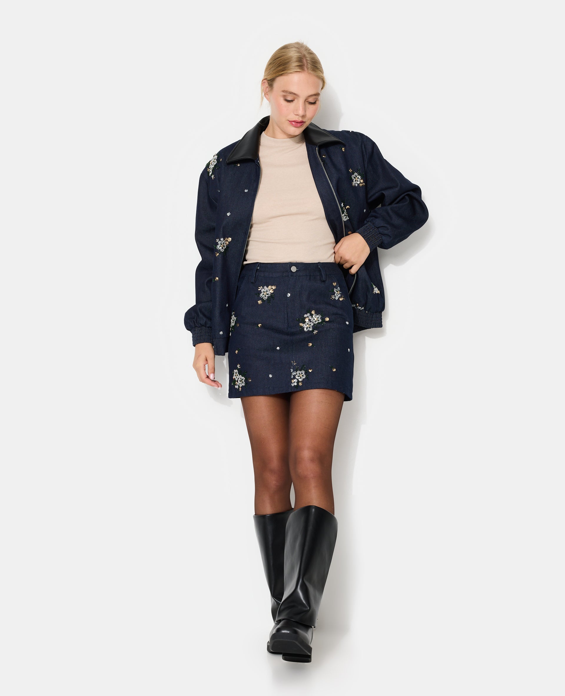 Veste oversize en jean avec fleurs en sequins