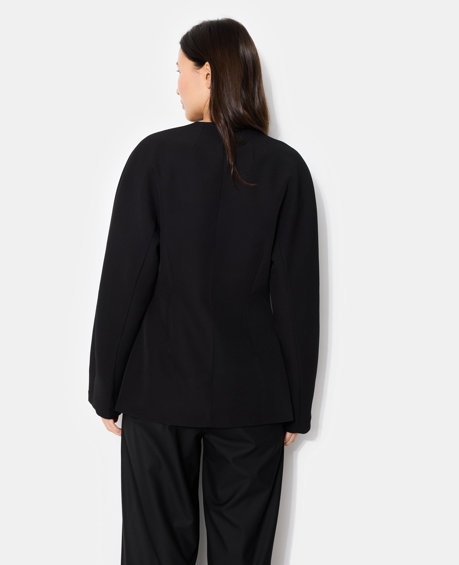 Veste blazer cintrée avec manches bouffantes