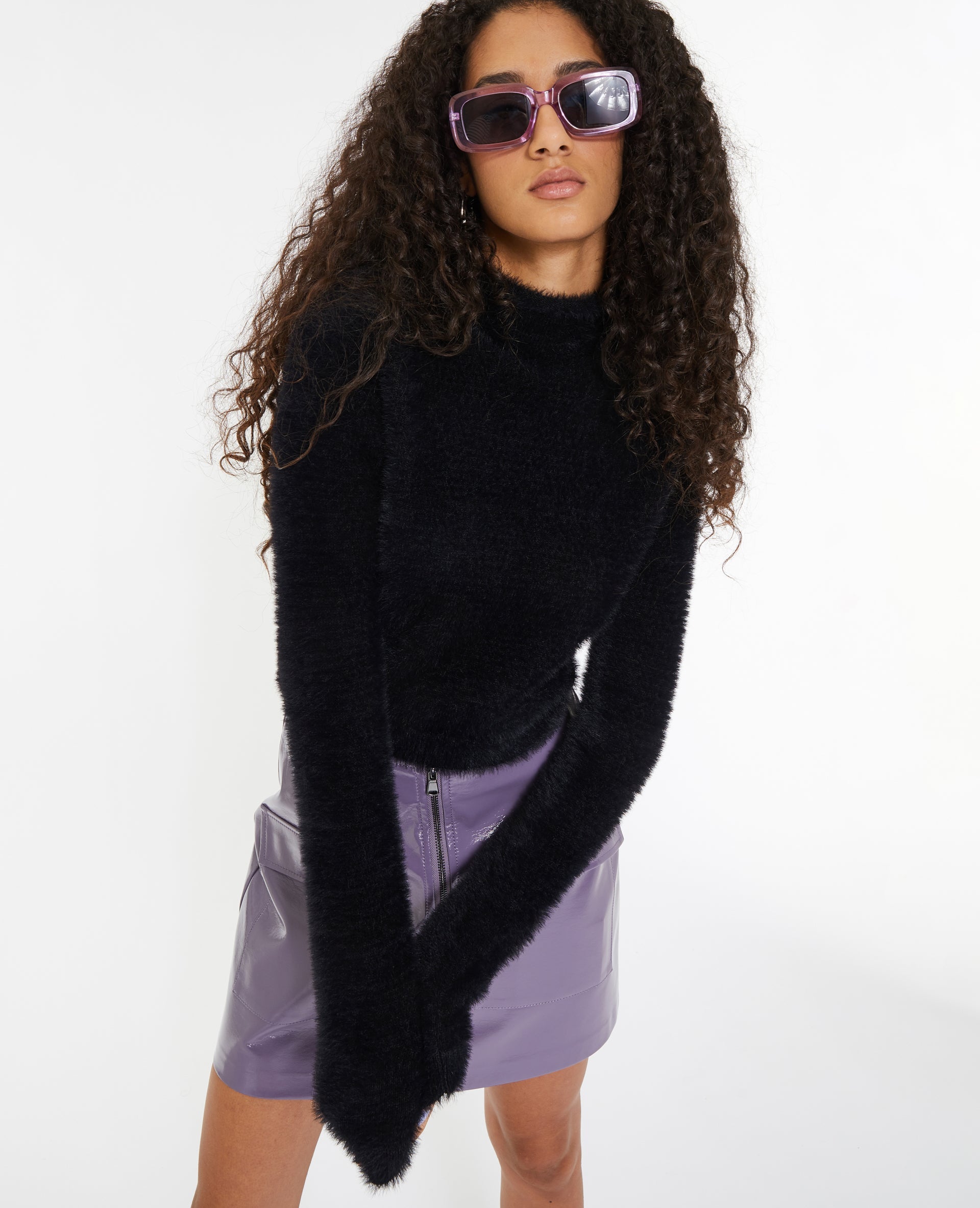 Pull cropped en maille fluffy et poilue