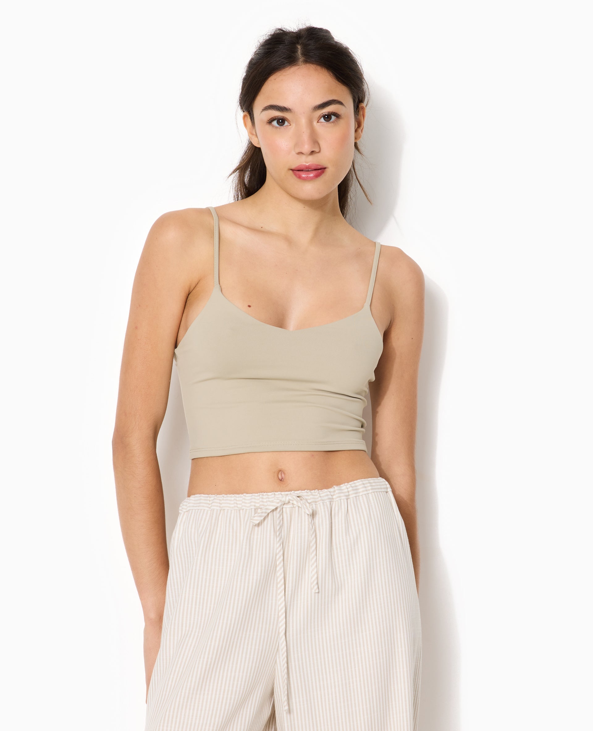 Brassière à fines bretelles