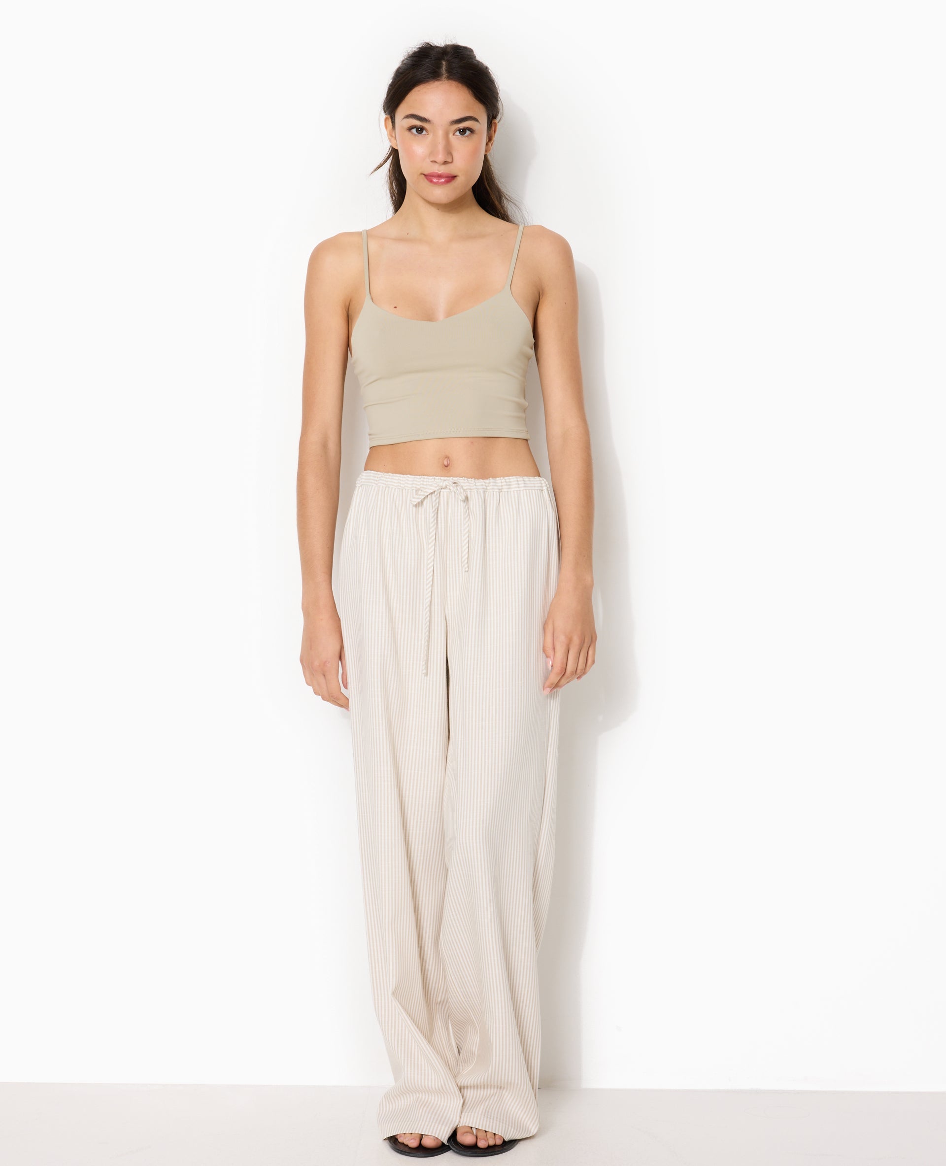 Brassière à fines bretelles