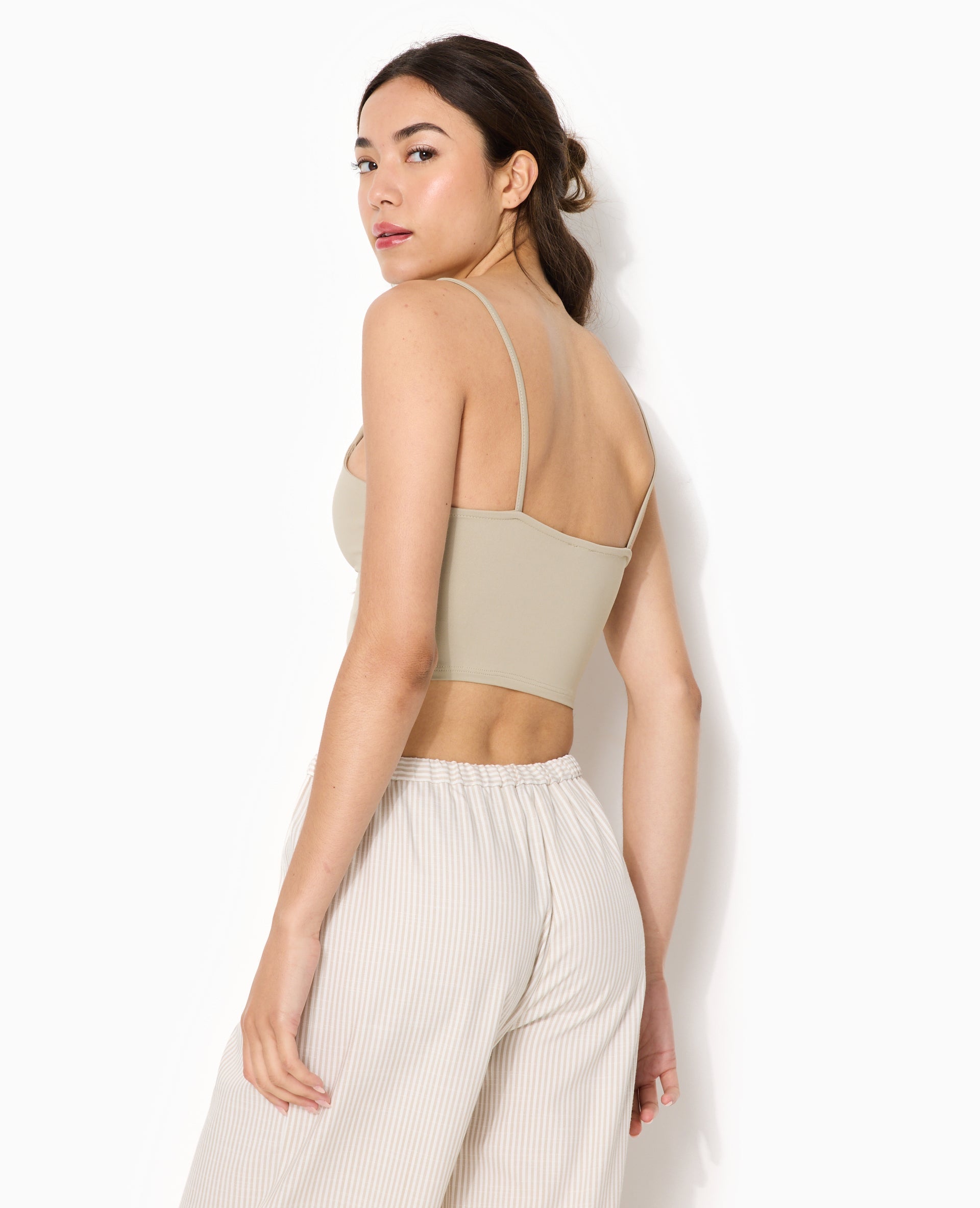 Brassière à fines bretelles