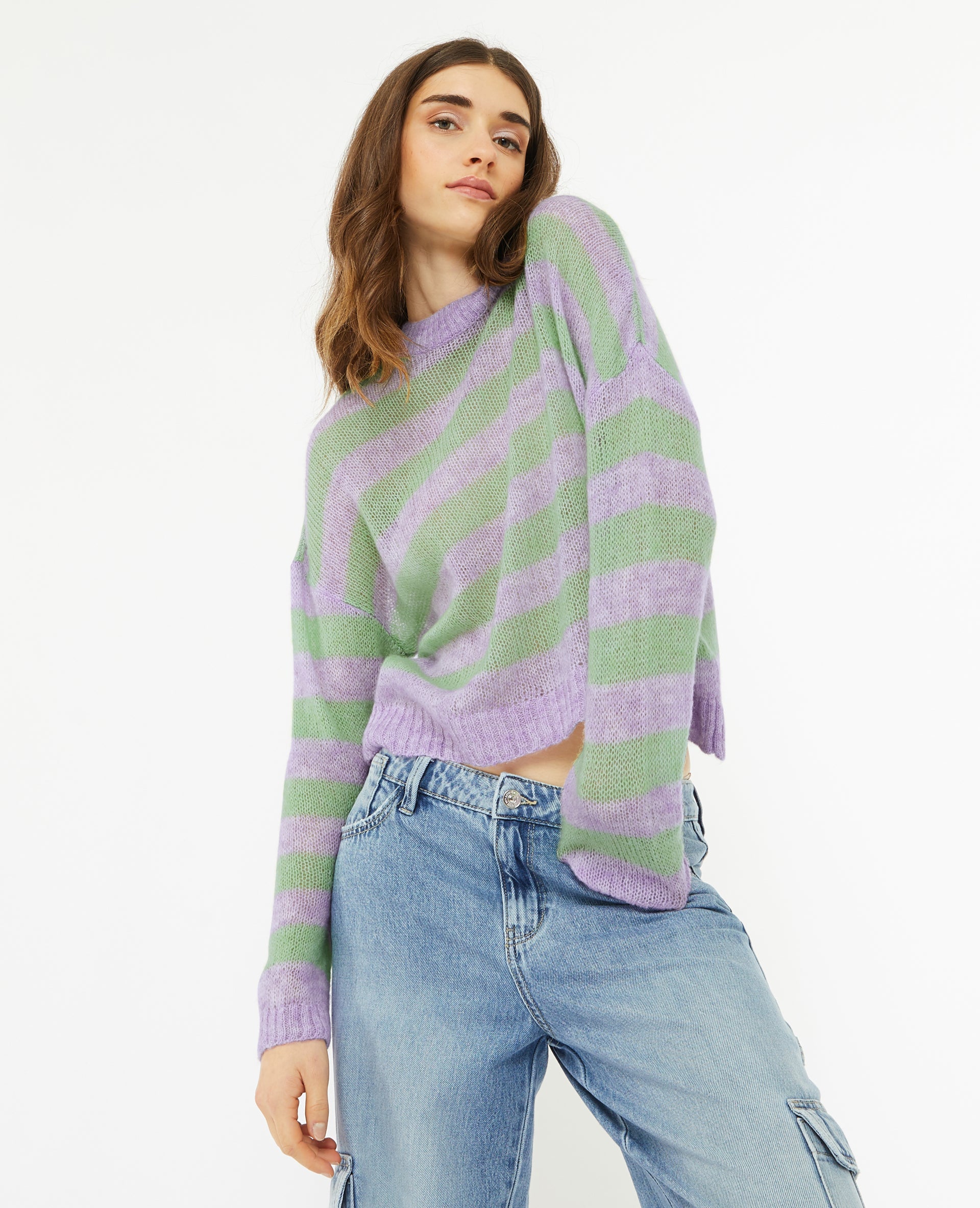 Pull en maille légère rayée