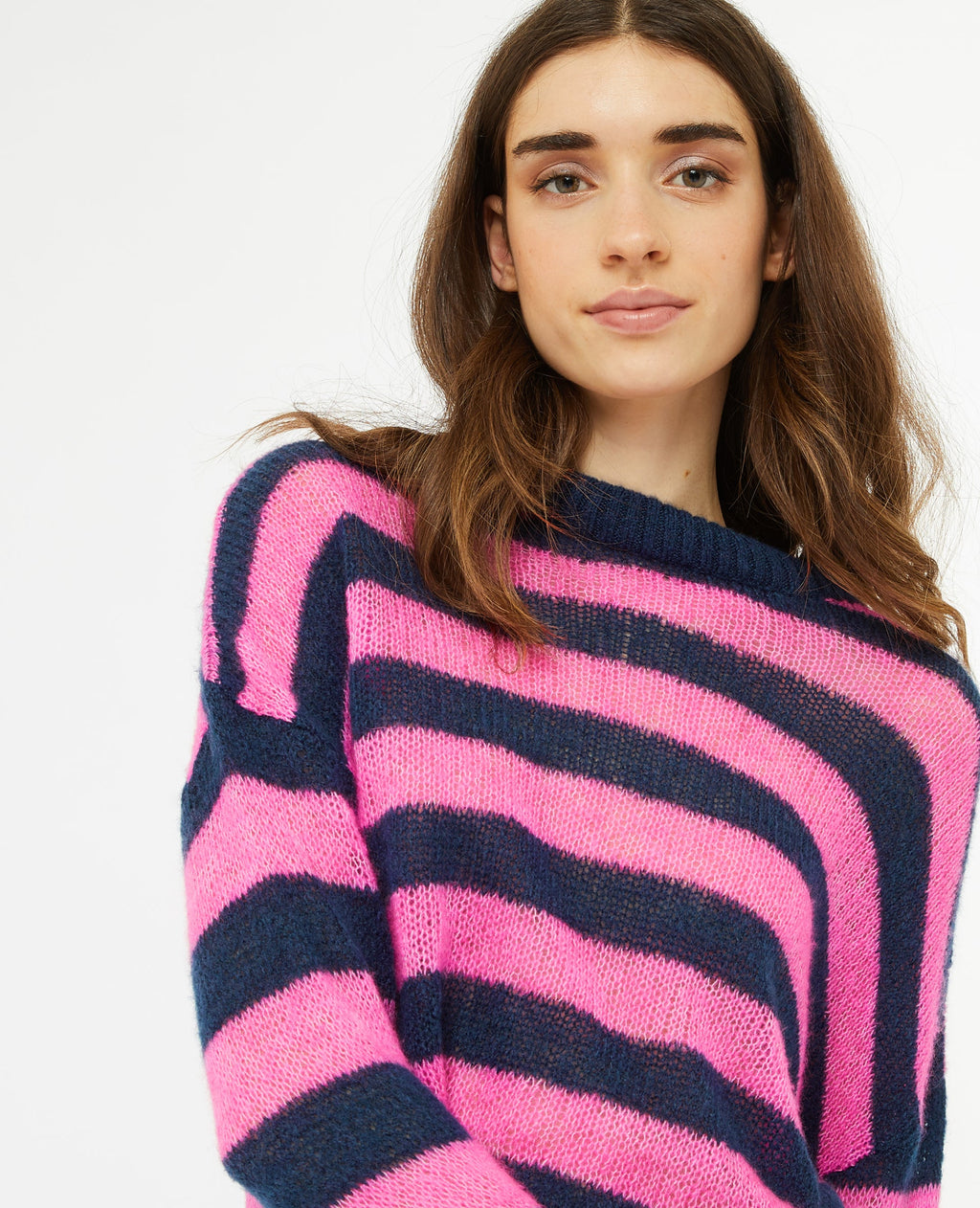 Pull en maille légère rayée