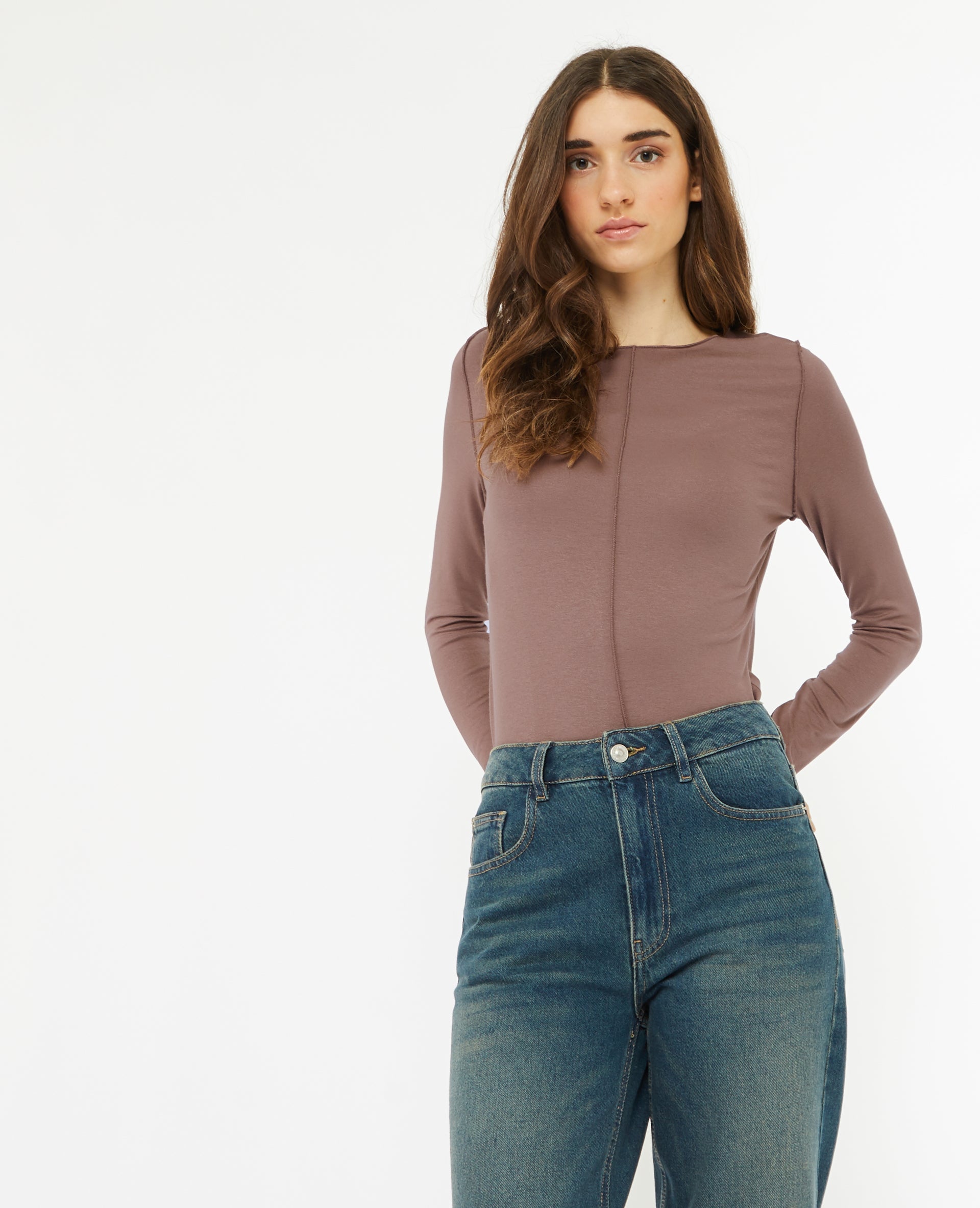 Top manches longues avec coutures apparentes