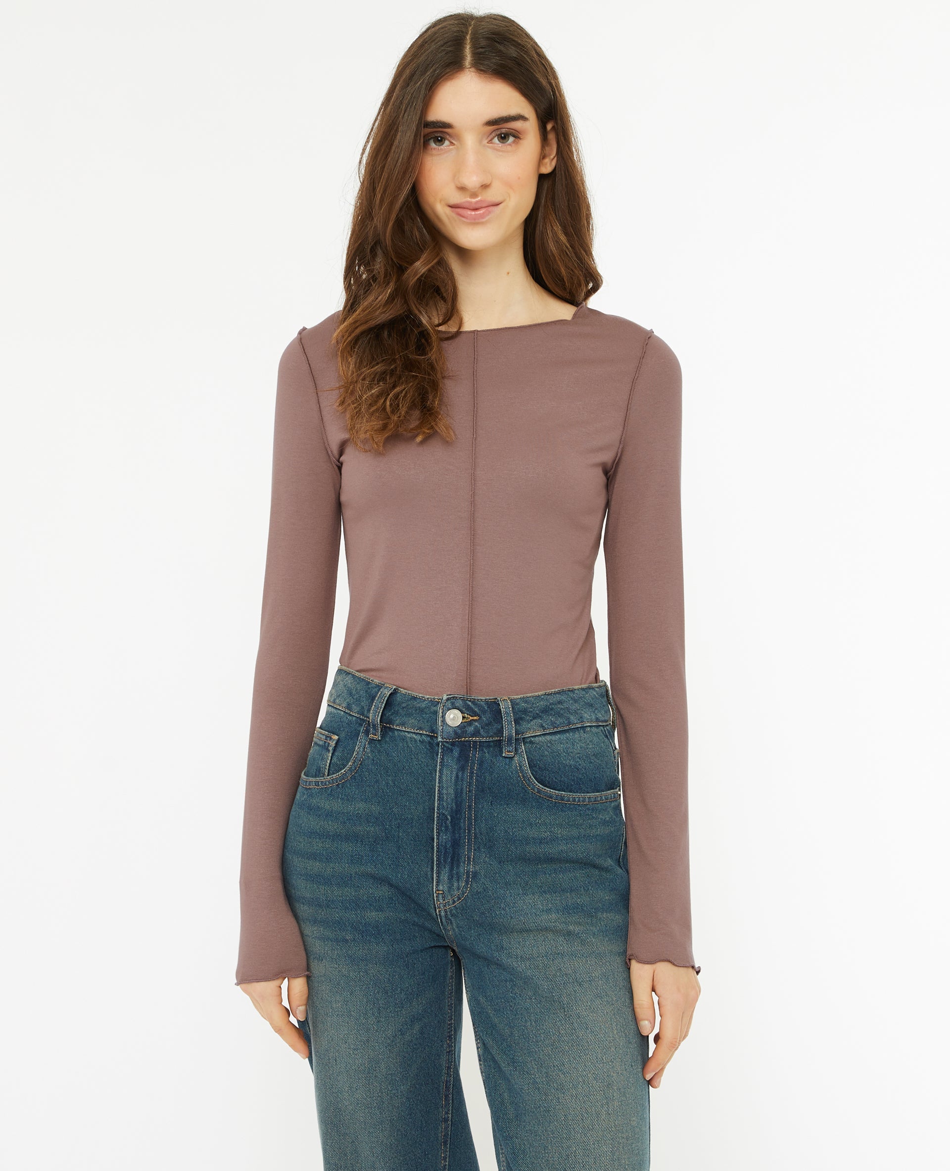 Top manches longues avec coutures apparentes
