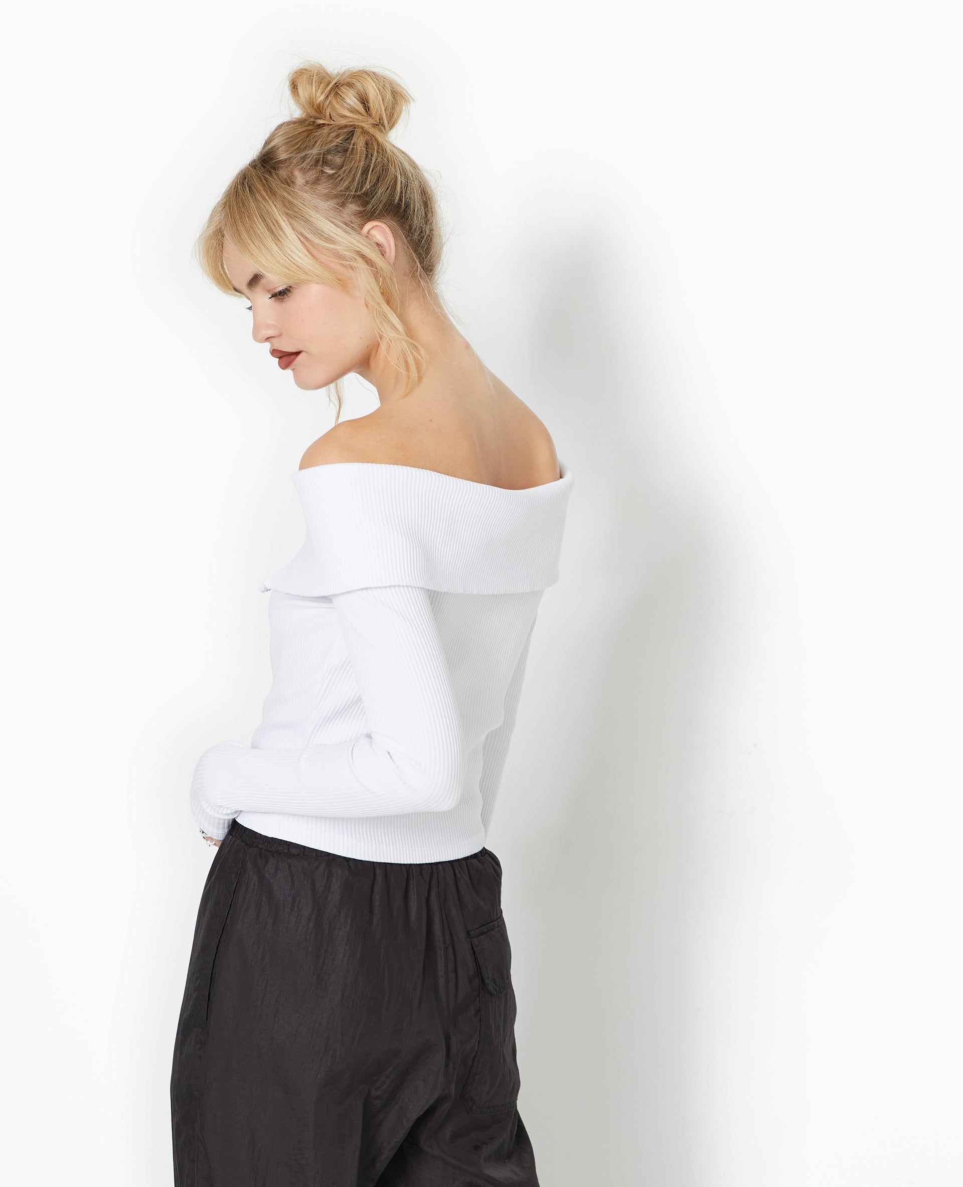 Top zippé encolure Bardot