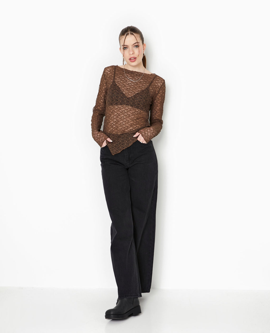 Top manches longues en dentelle