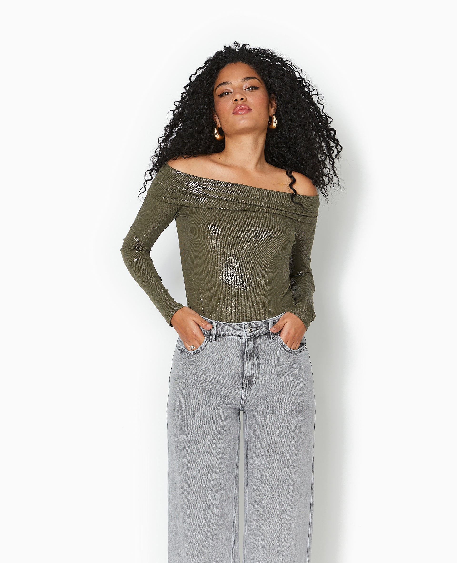 Top encolure Bardot avec paillettes