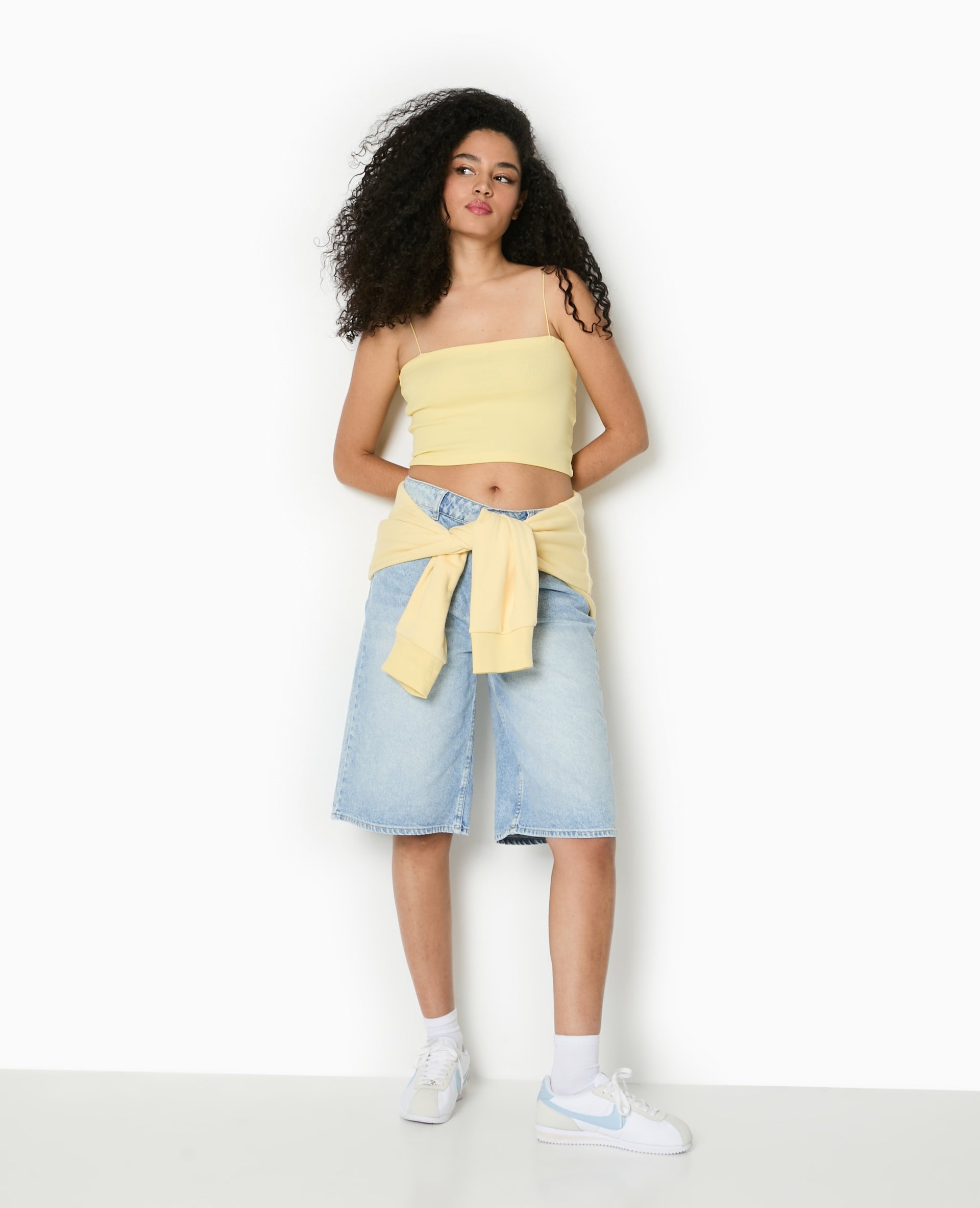 Top bandeau court avec bretelles fines