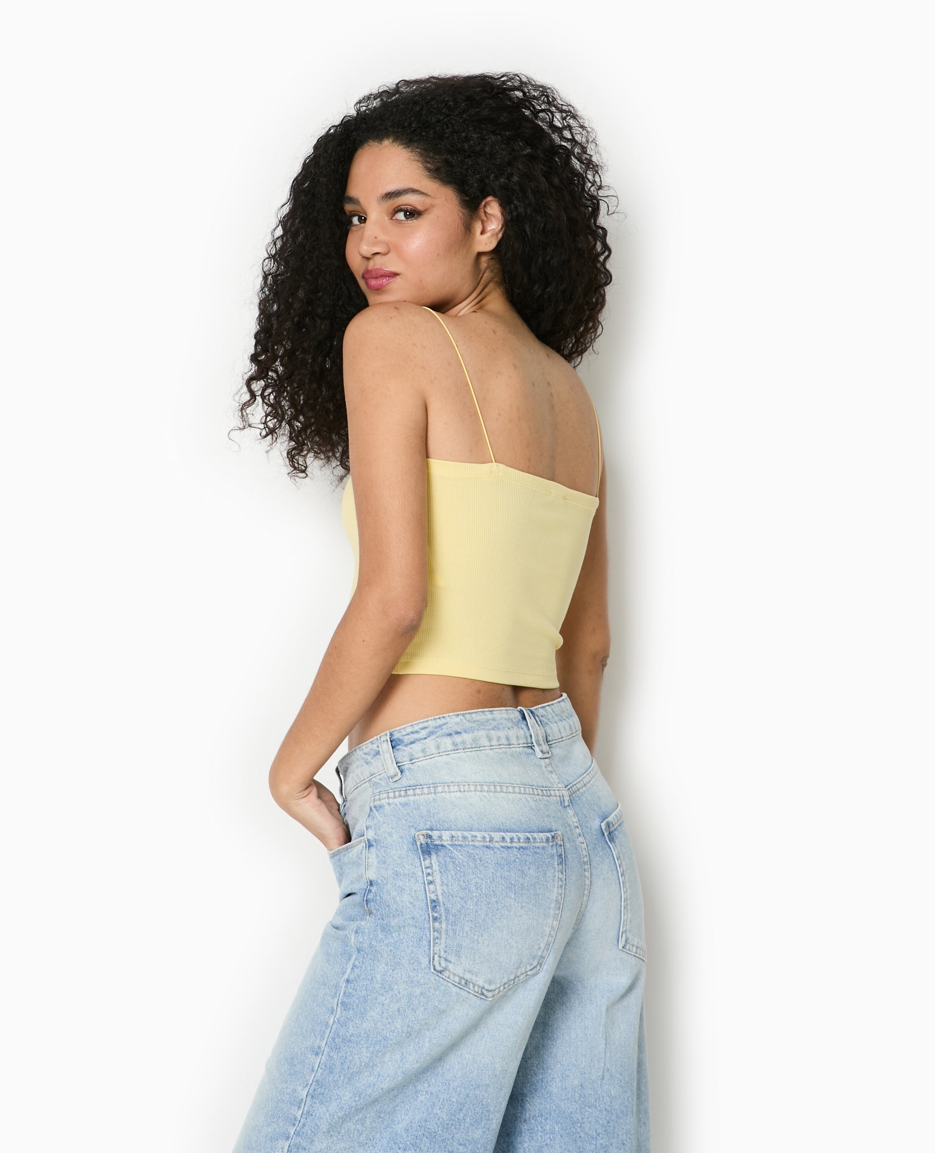 Top bandeau court avec bretelles fines