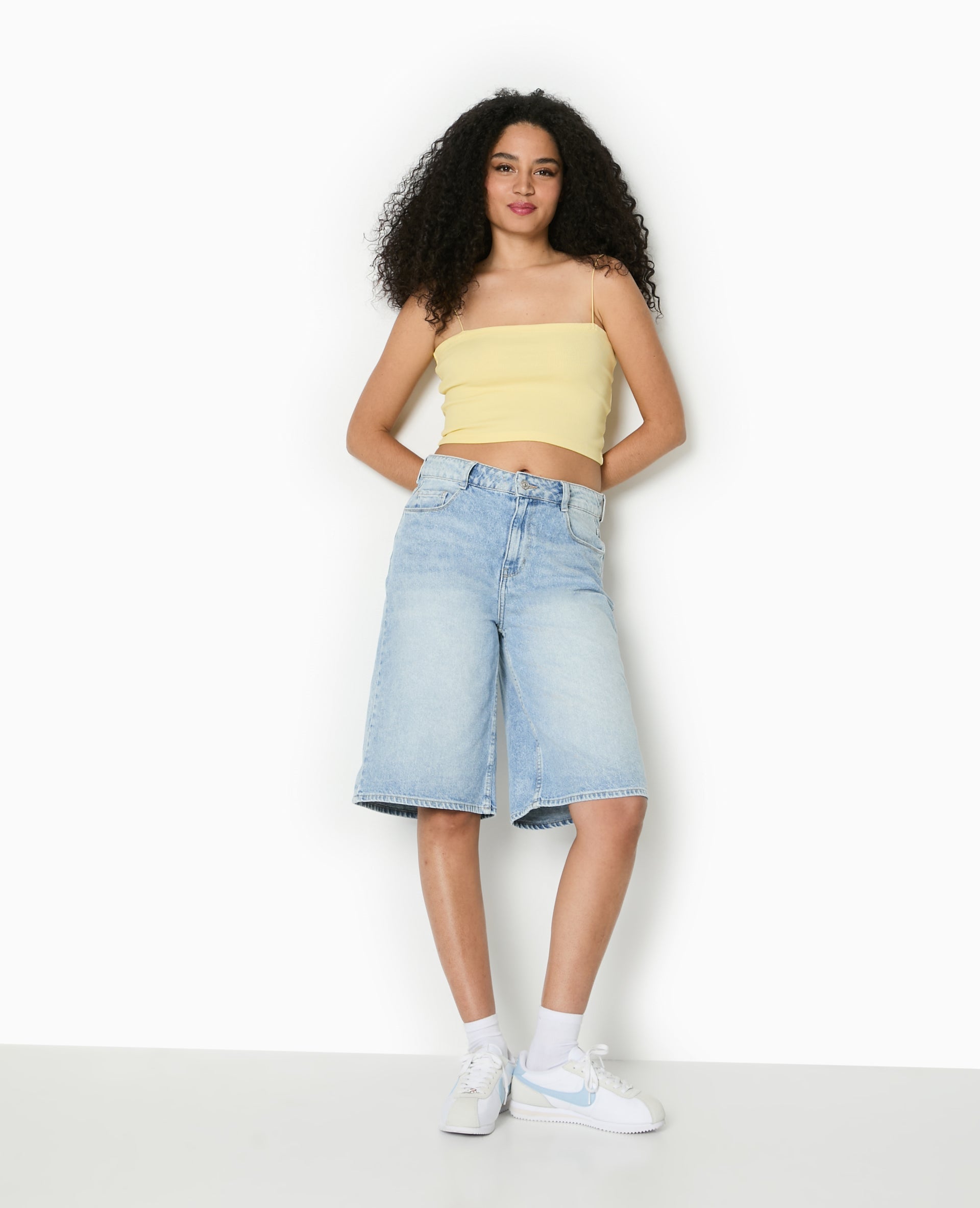 Top bandeau court avec bretelles fines