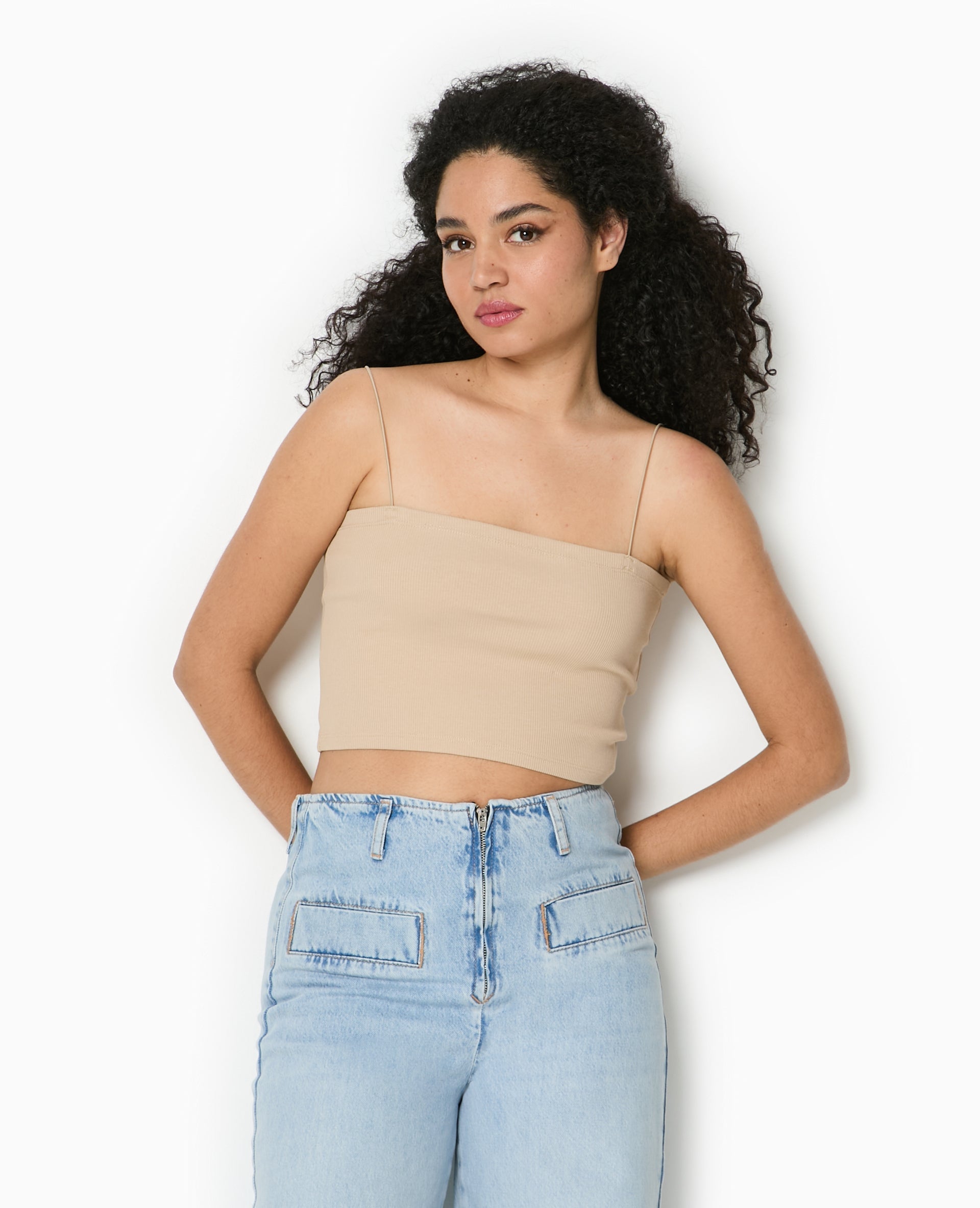 Top bandeau court avec bretelles fines