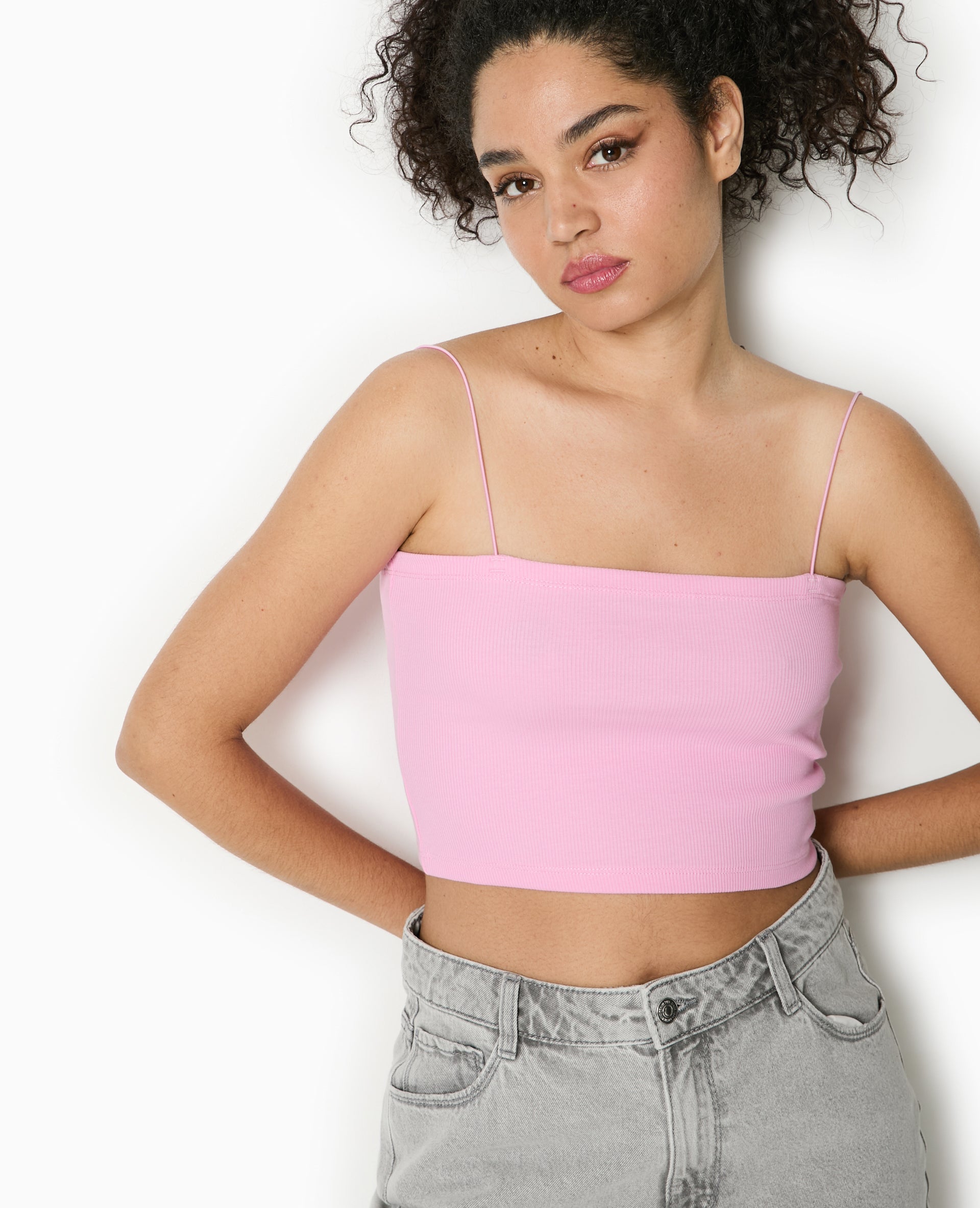 Top bandeau court avec bretelles fines