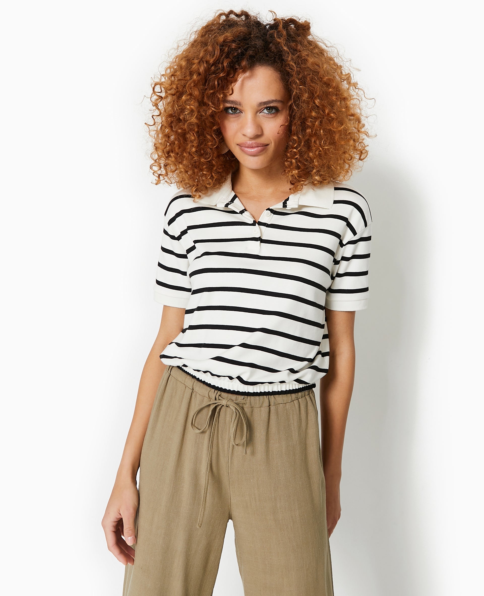 Polo rayé avec base élastiquée