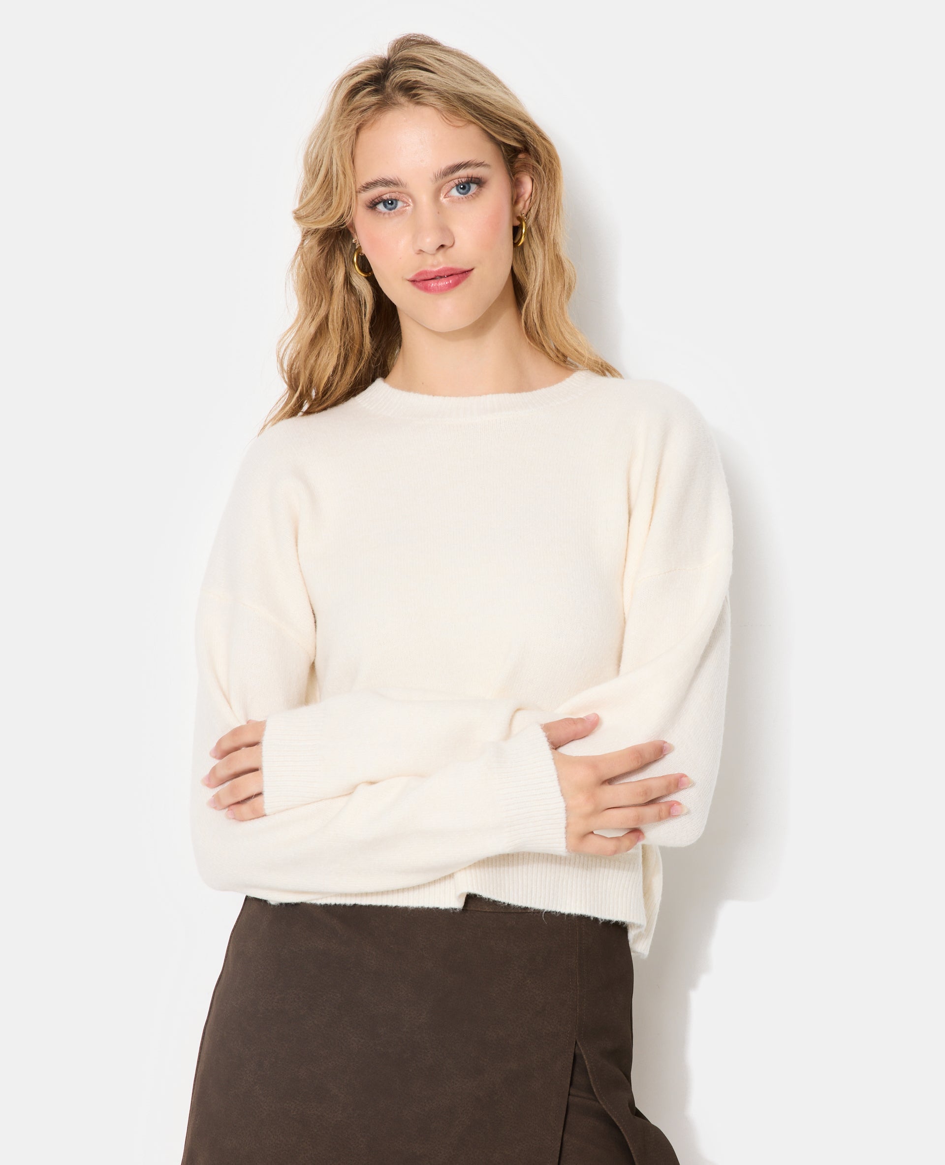 Pull court avec encolure ronde
